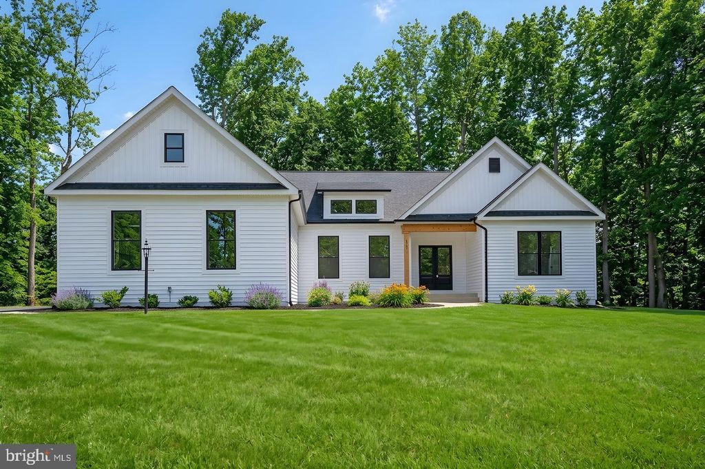 Photo of 13121 Bristow Road, NOKESVILLE, VA 20181 (MLS # VAPW2119152)