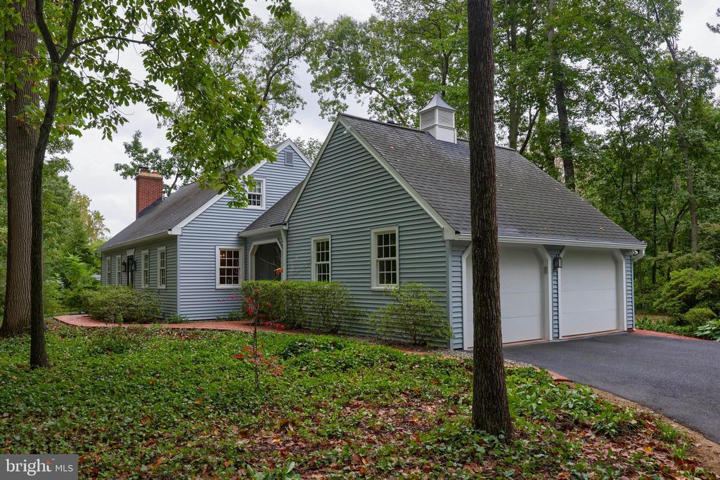 Photo of 2961 Kings Lane, Lancaster, PA 17601 (MLS # PALA2057826)