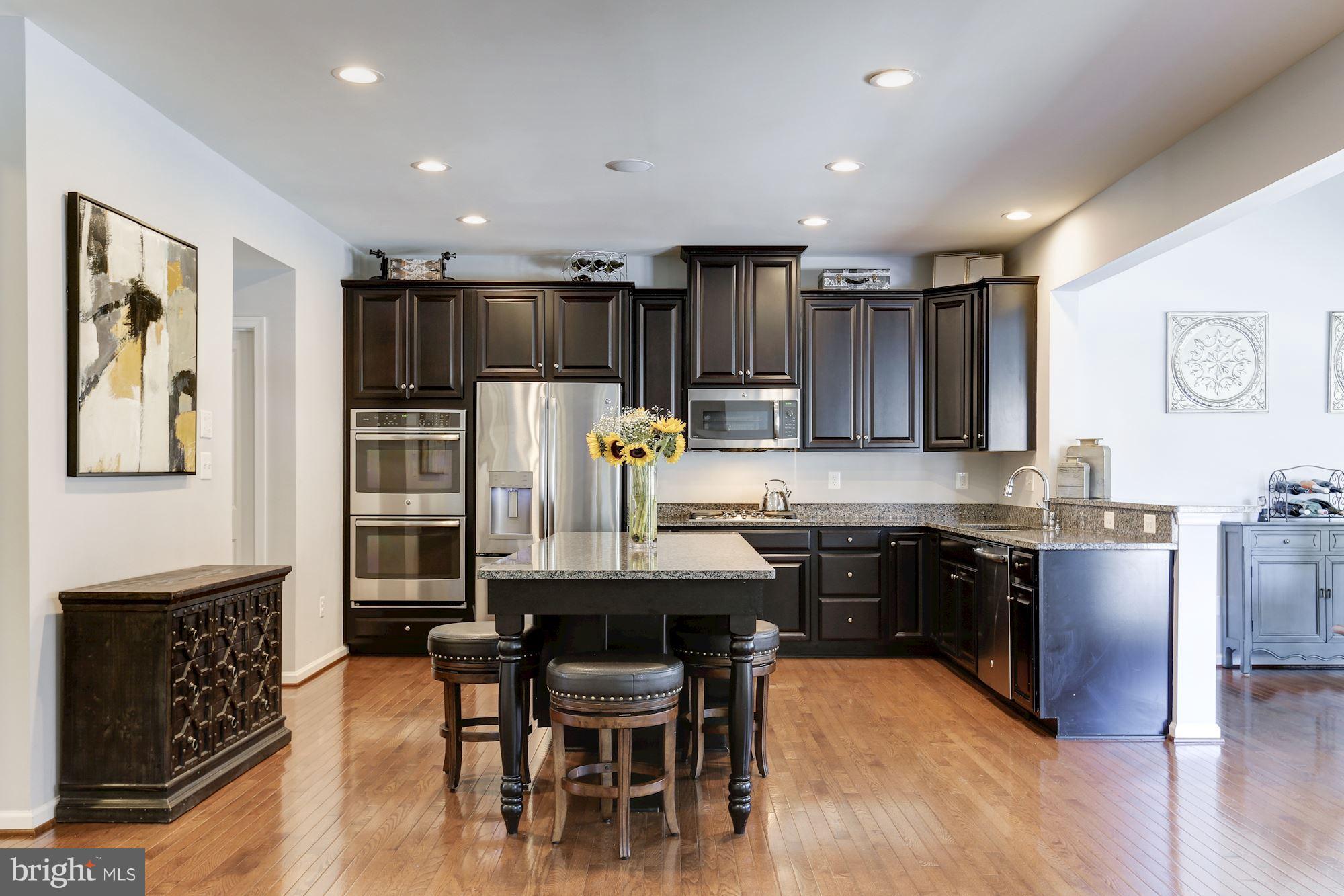 SEVEN HILLS - Residential