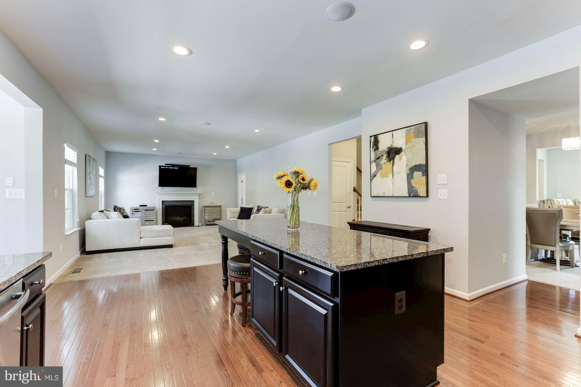 SEVEN HILLS - Residential