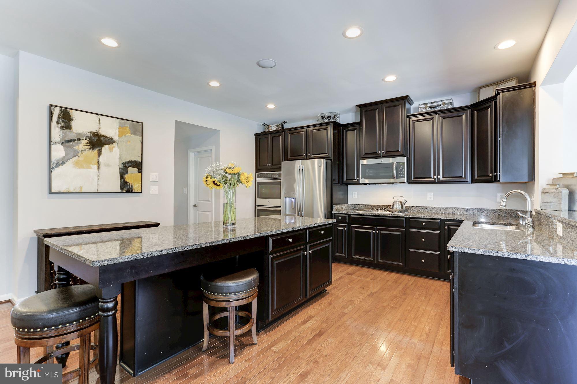 SEVEN HILLS - Residential