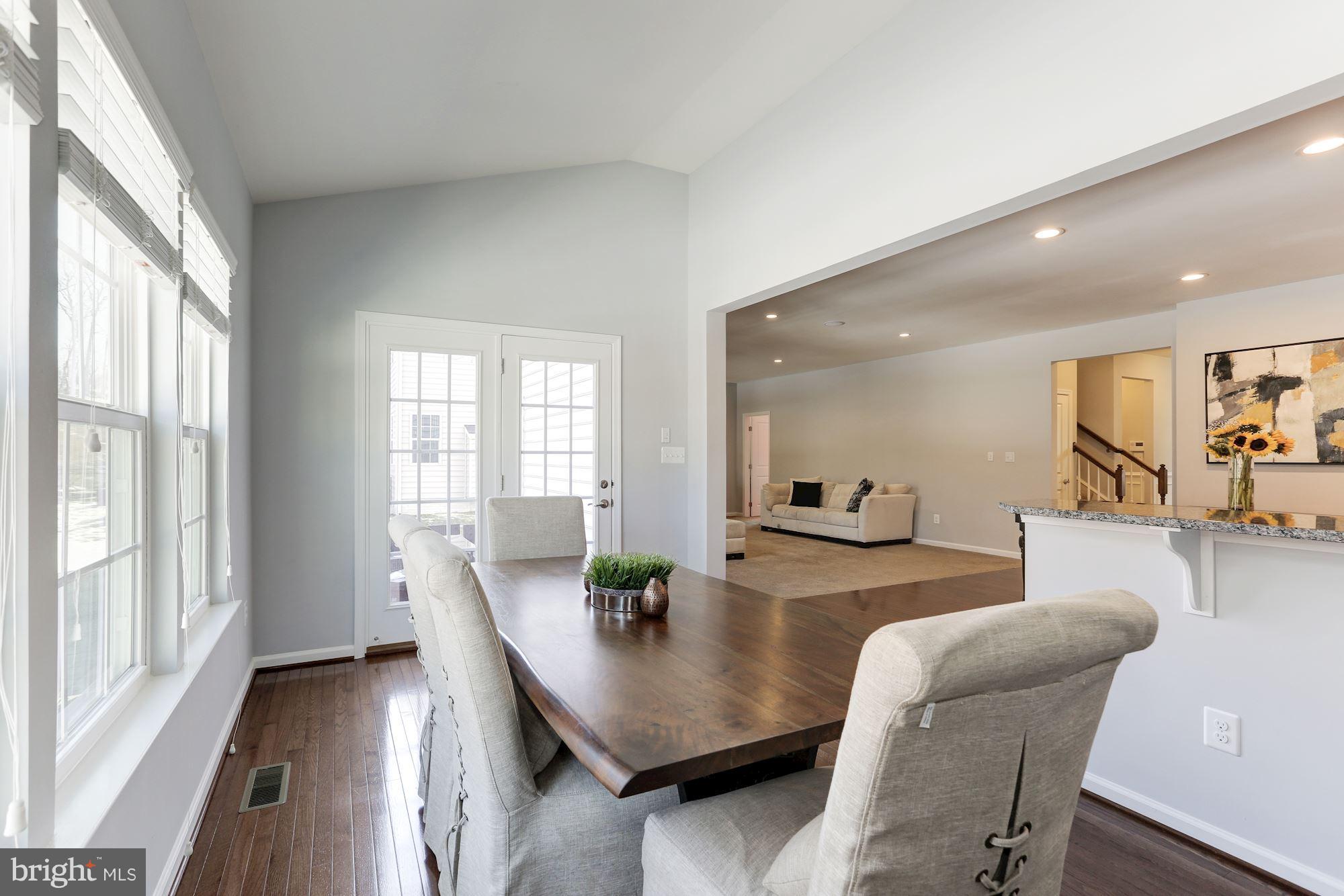 SEVEN HILLS - Residential