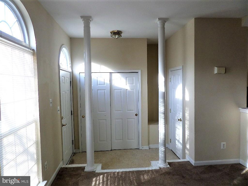 HOLLY WOODS - Residential Lease