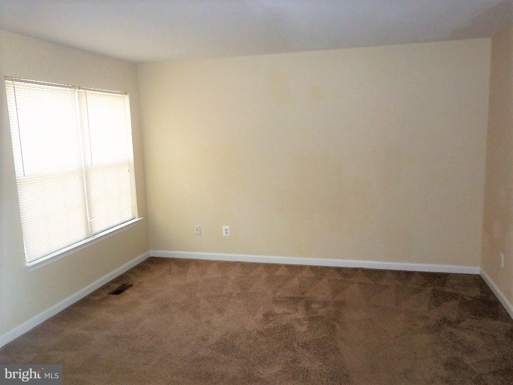 HOLLY WOODS - Residential Lease