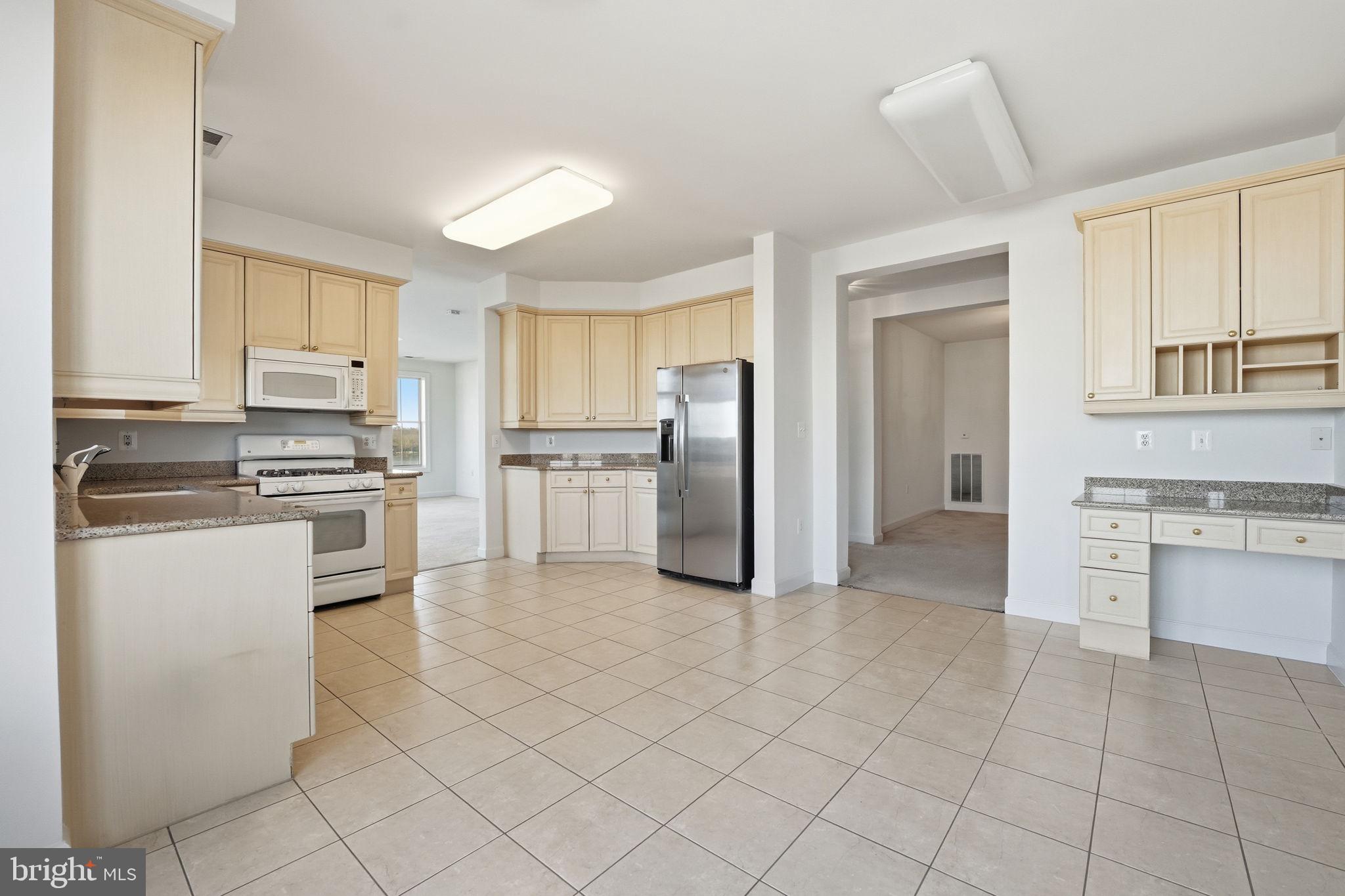 BELMONT BAY - Residential