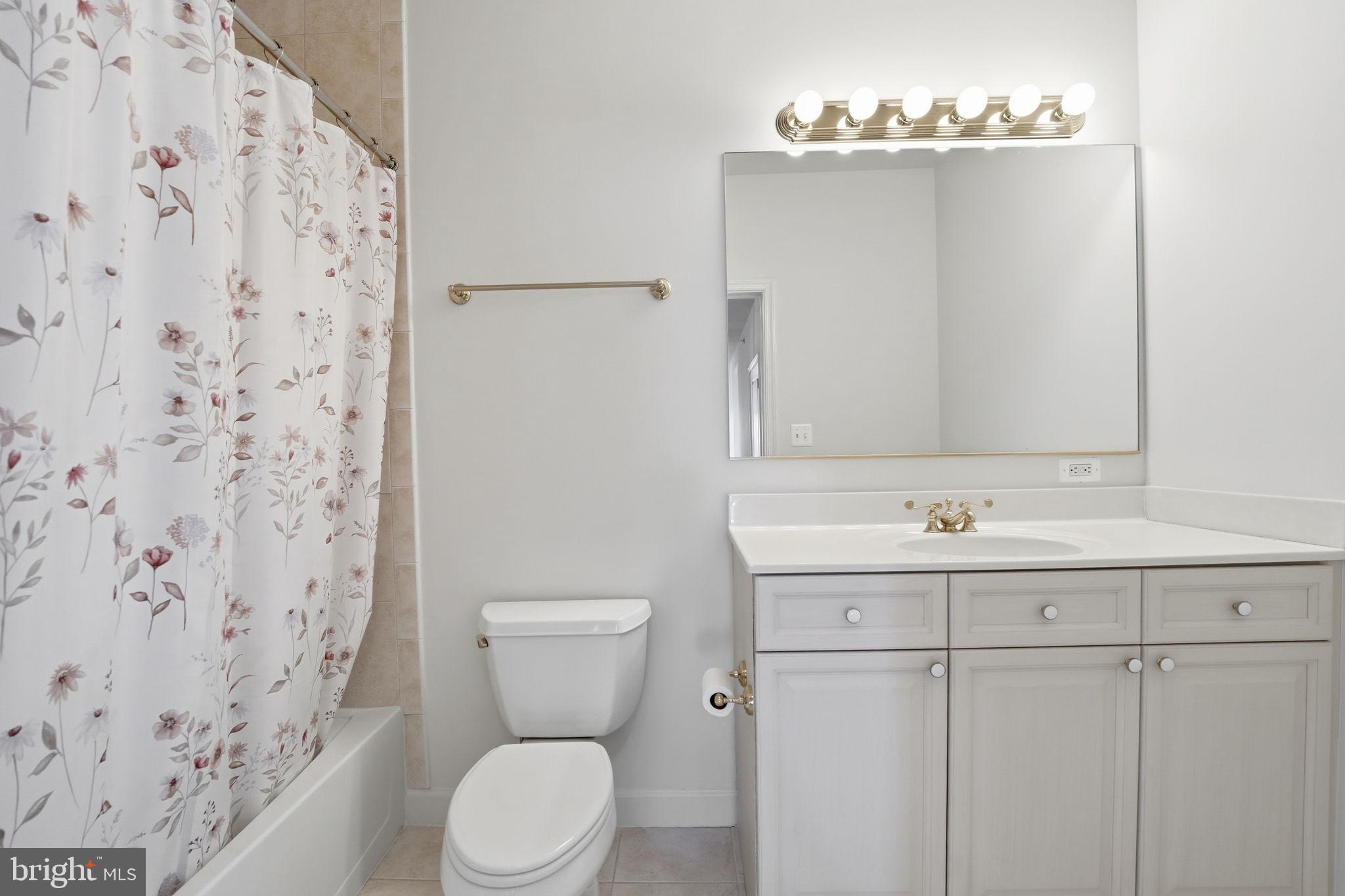 BELMONT BAY - Residential