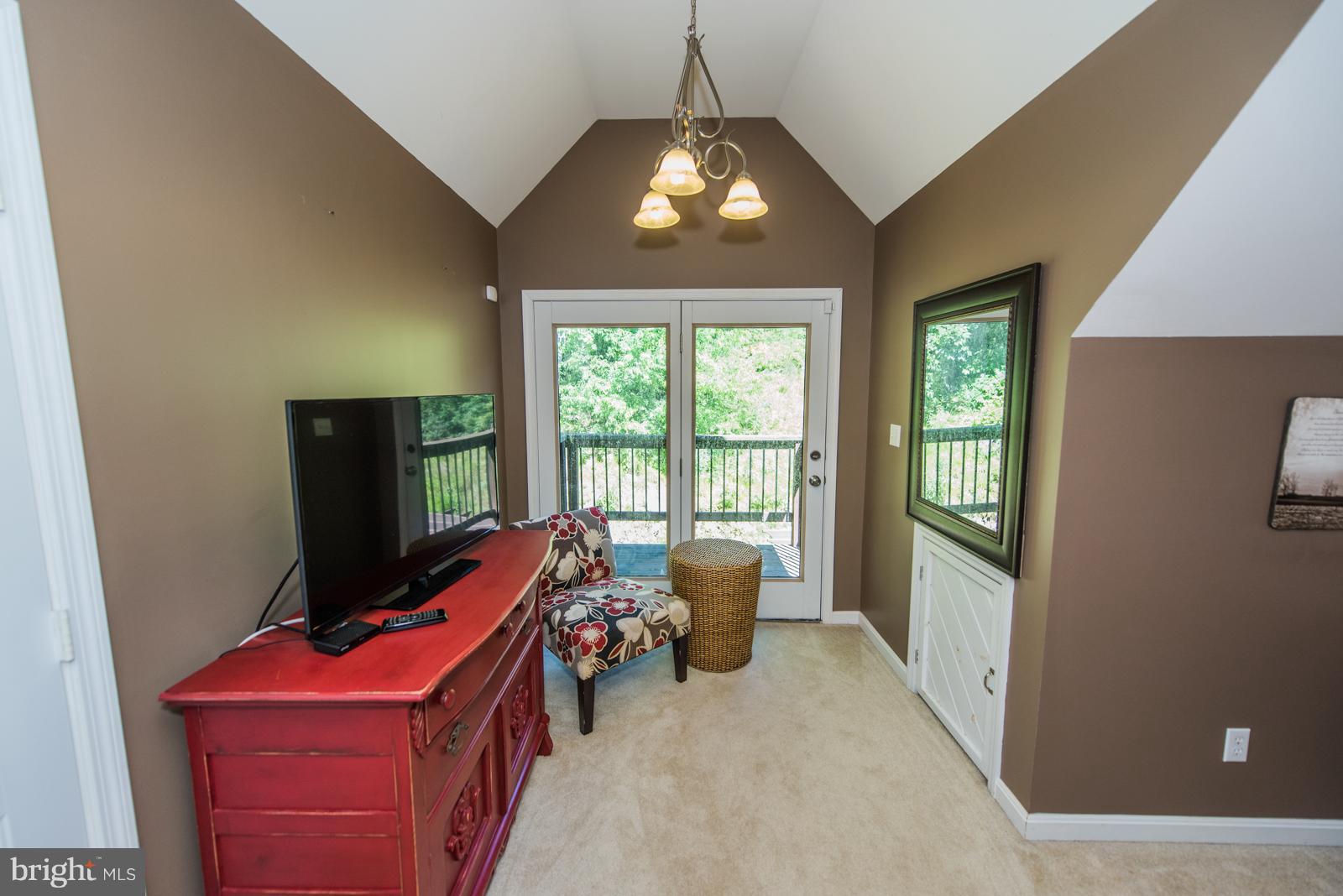 SOUTHRIDGE - Residential