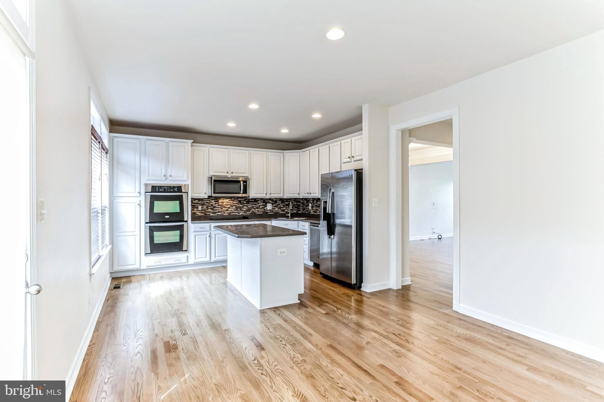 NORTHRIDGE VILLAGE - Residential