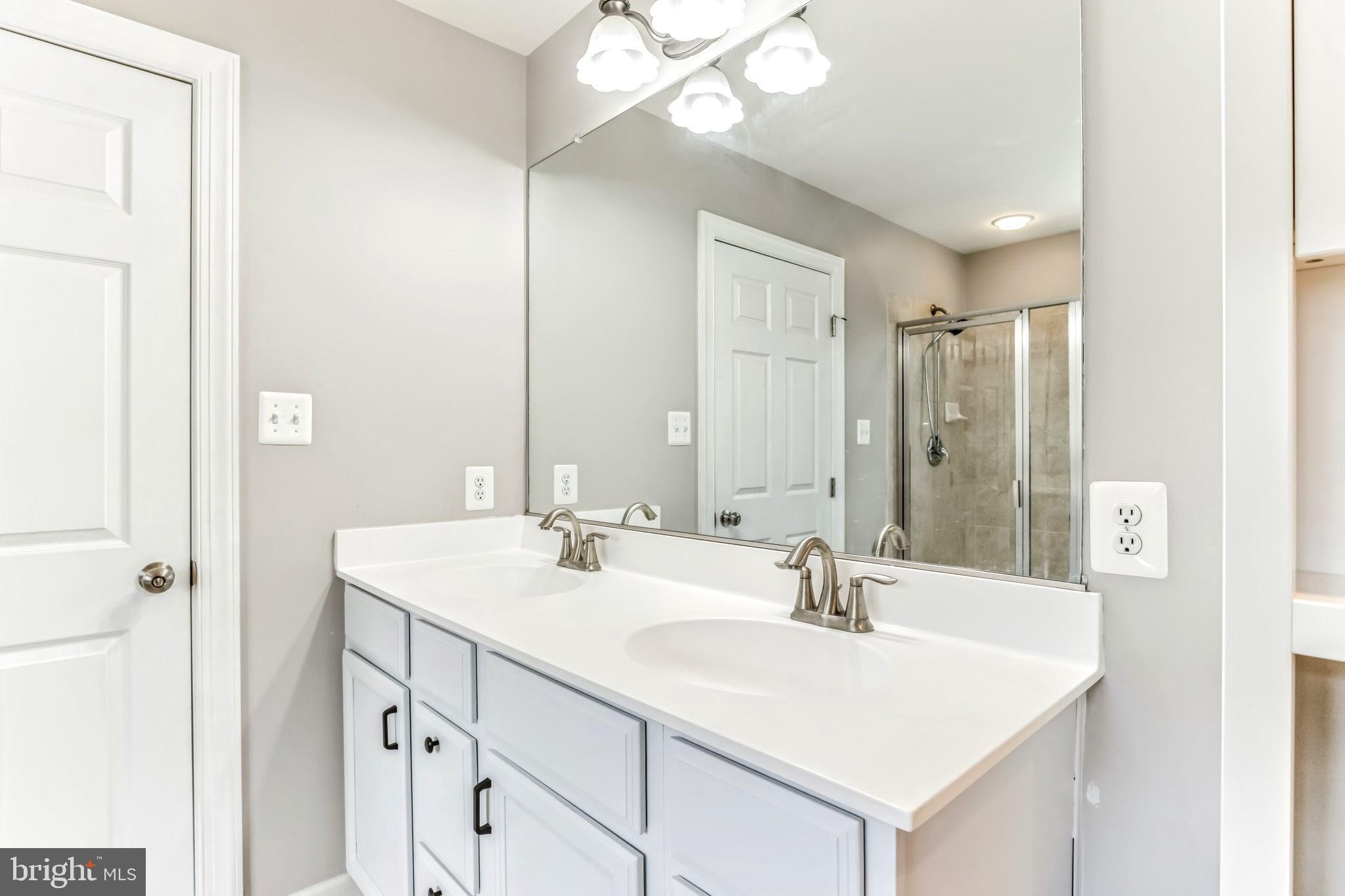 NORTHRIDGE VILLAGE - Residential