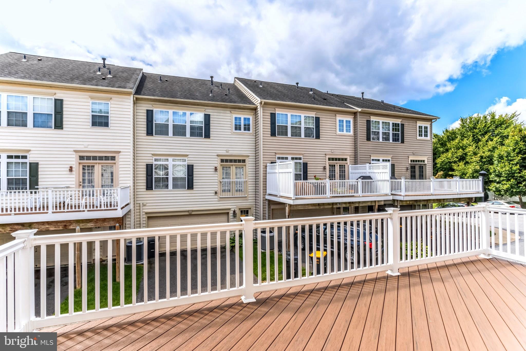 NORTHRIDGE VILLAGE - Residential