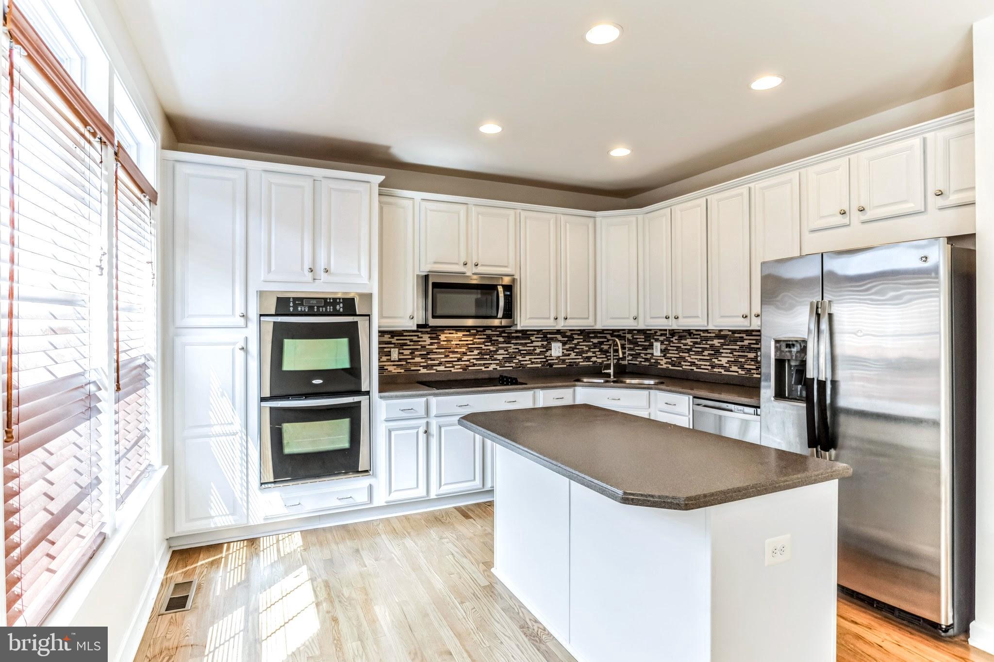 NORTHRIDGE VILLAGE - Residential