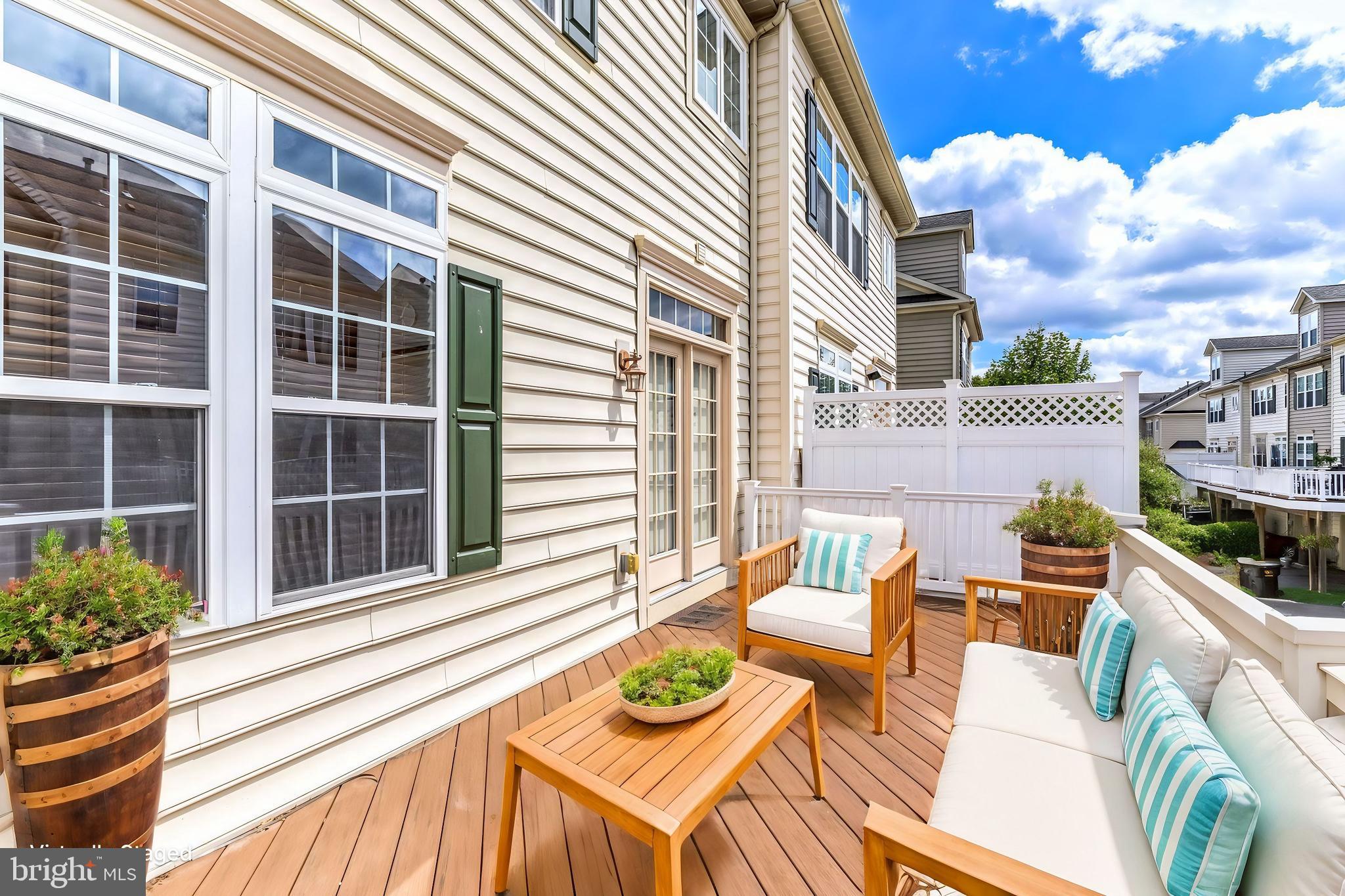 NORTHRIDGE VILLAGE - Residential