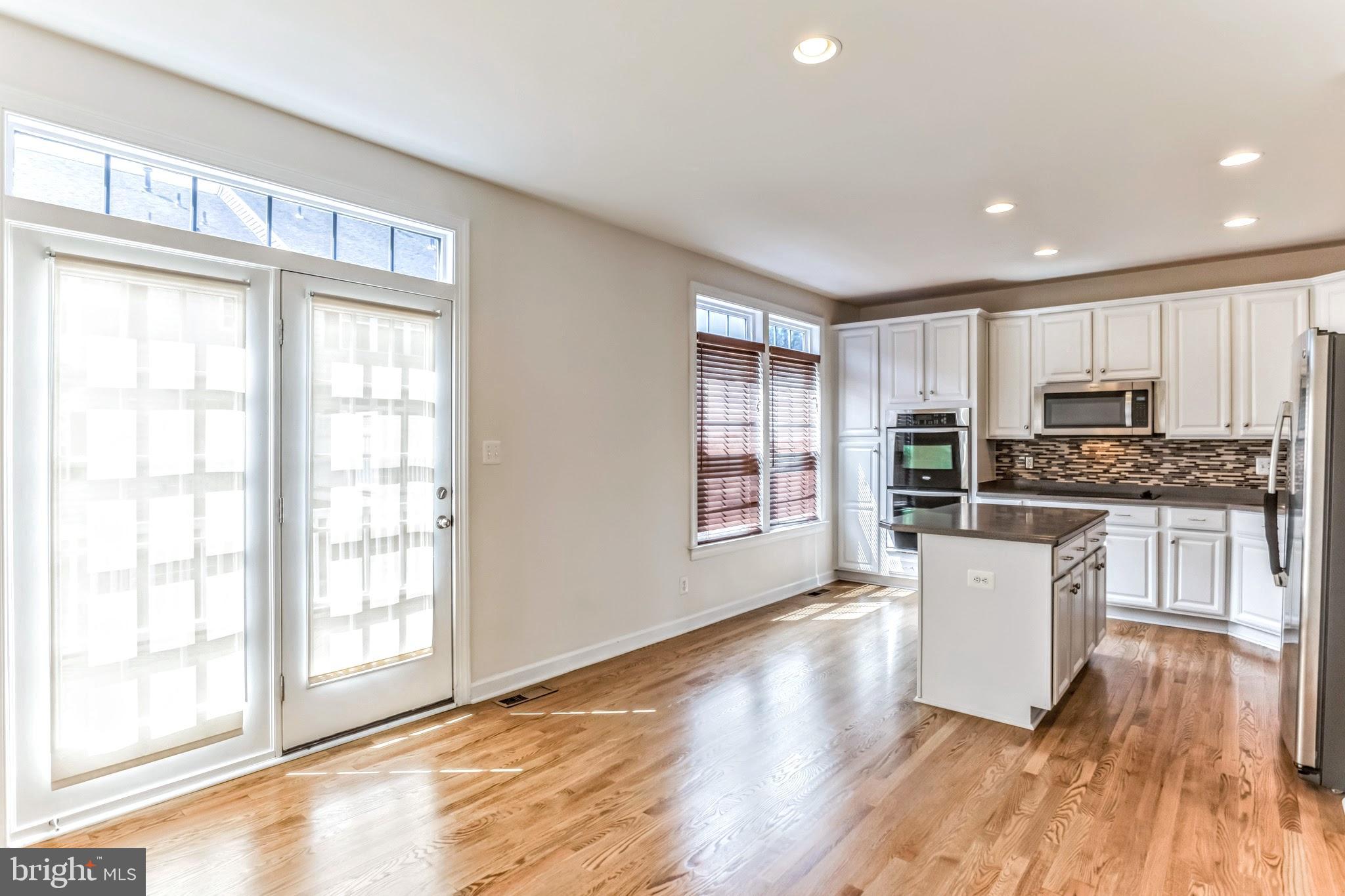 NORTHRIDGE VILLAGE - Residential