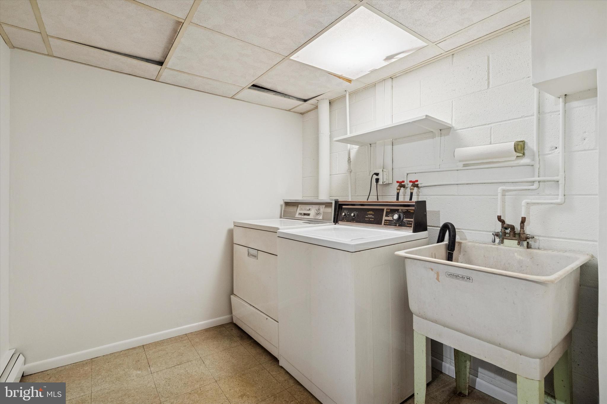 BEVERLY BOULEVARD - Residential