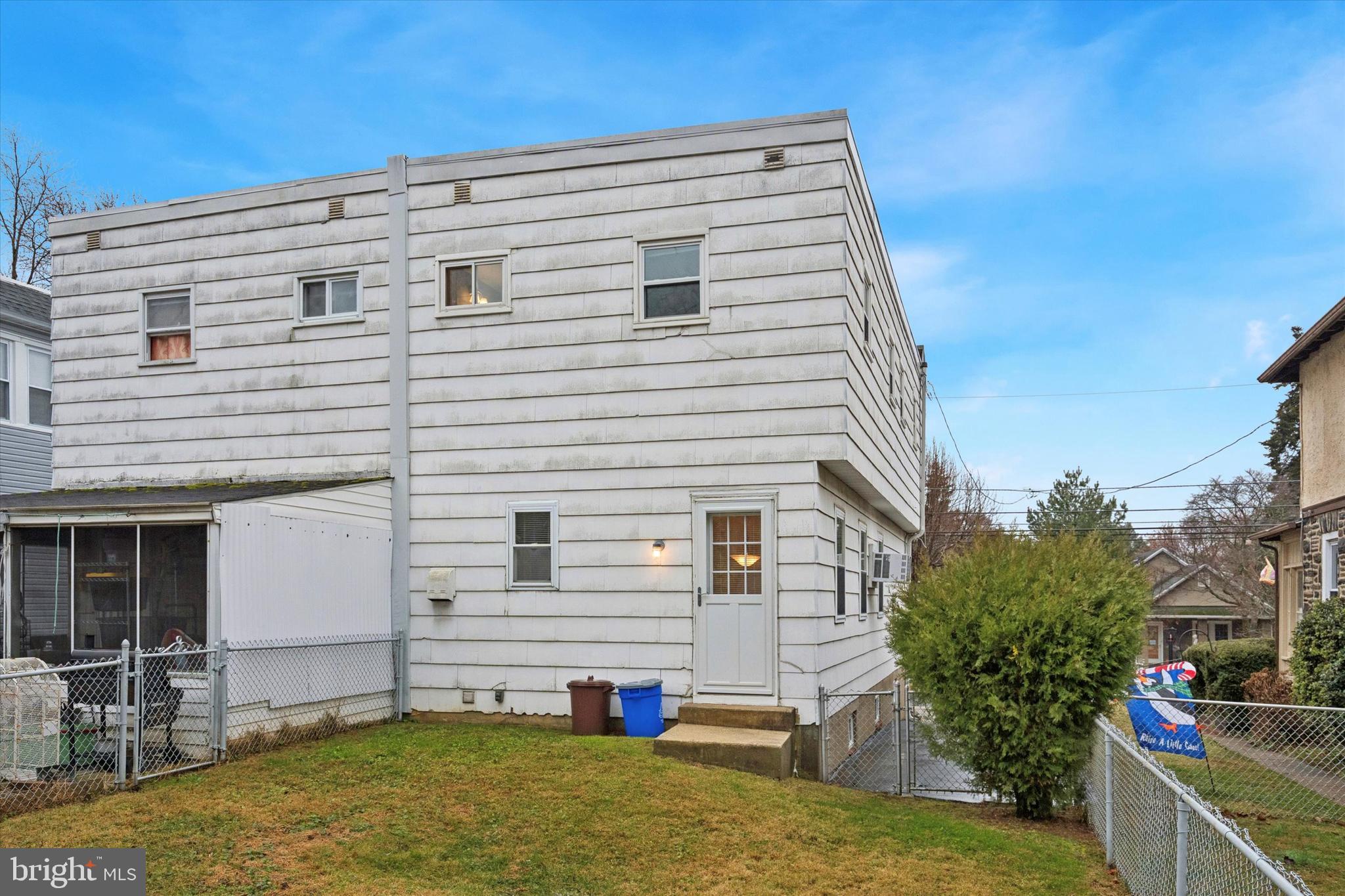 BEVERLY BOULEVARD - Residential