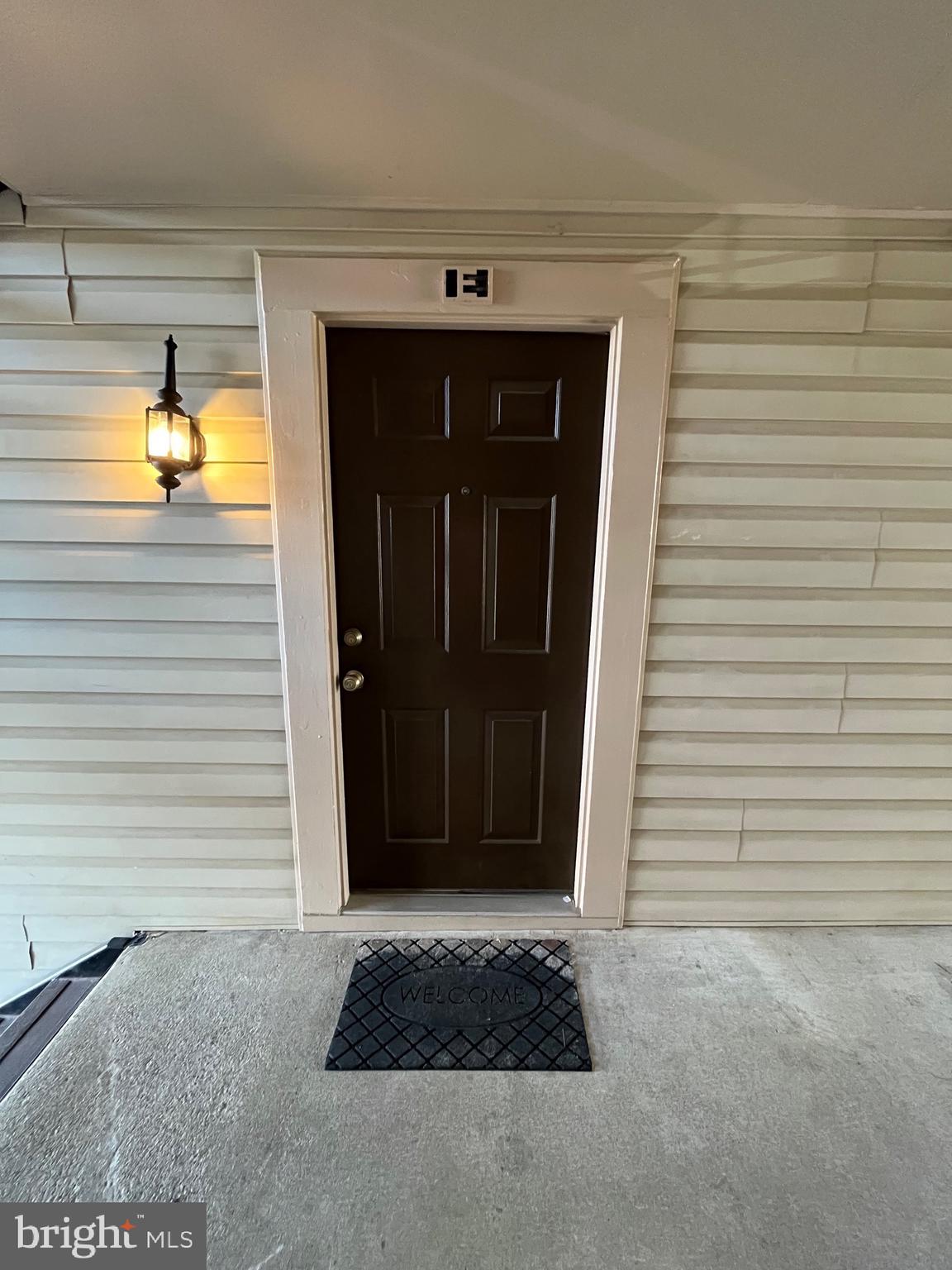 VICTORIA CROSSINGS AT MANCHESTER LAKES - Residential Lease