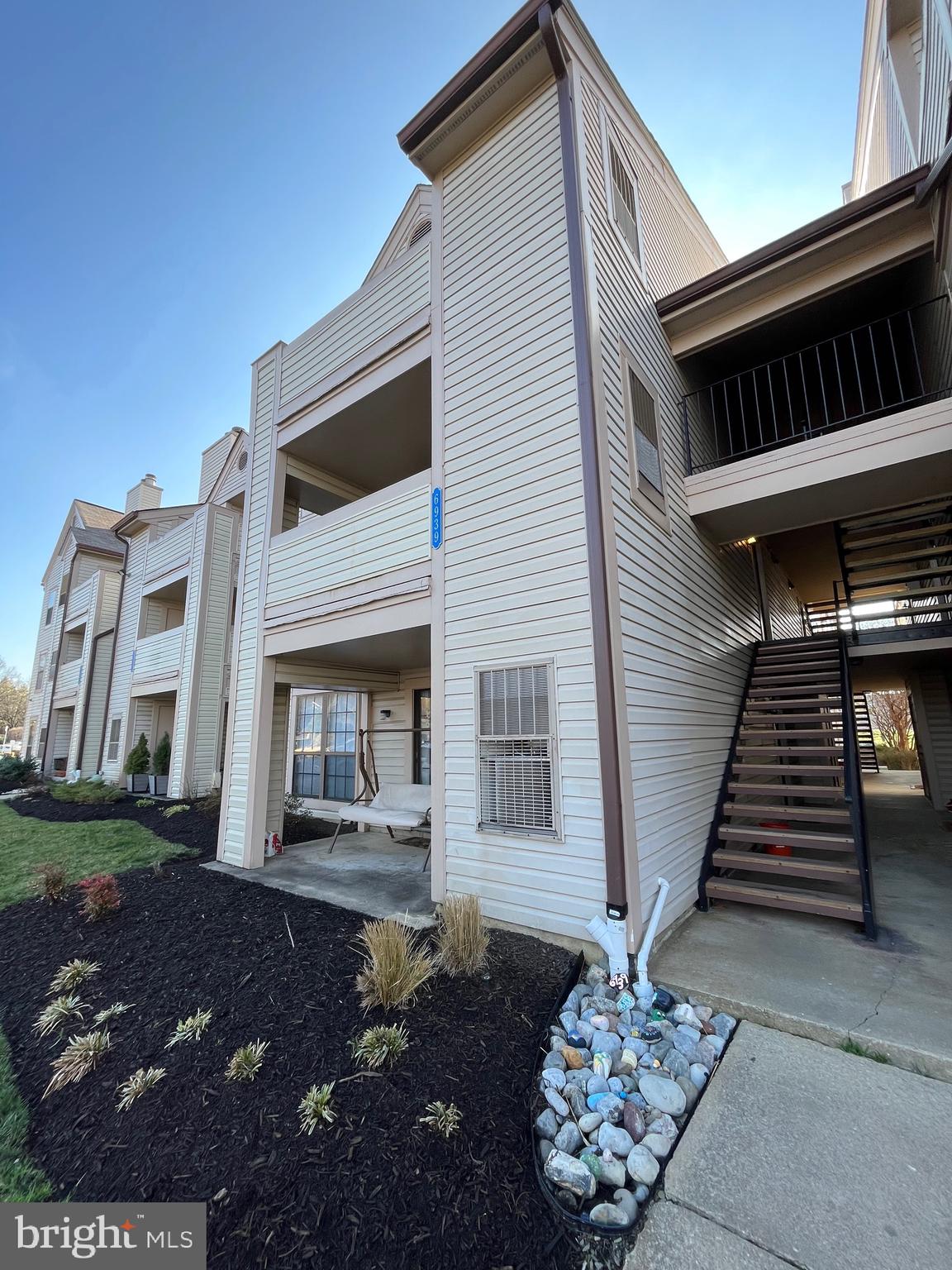 VICTORIA CROSSINGS AT MANCHESTER LAKES - Residential Lease