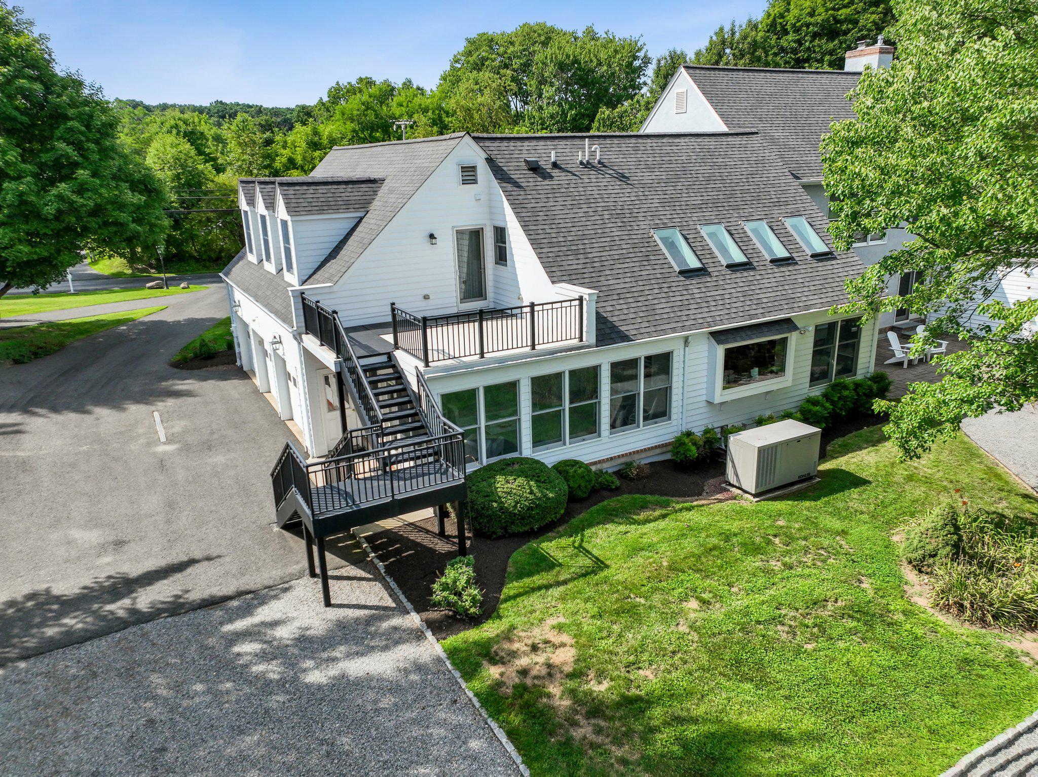 152 LAMBERTVILLE HQTS ROAD