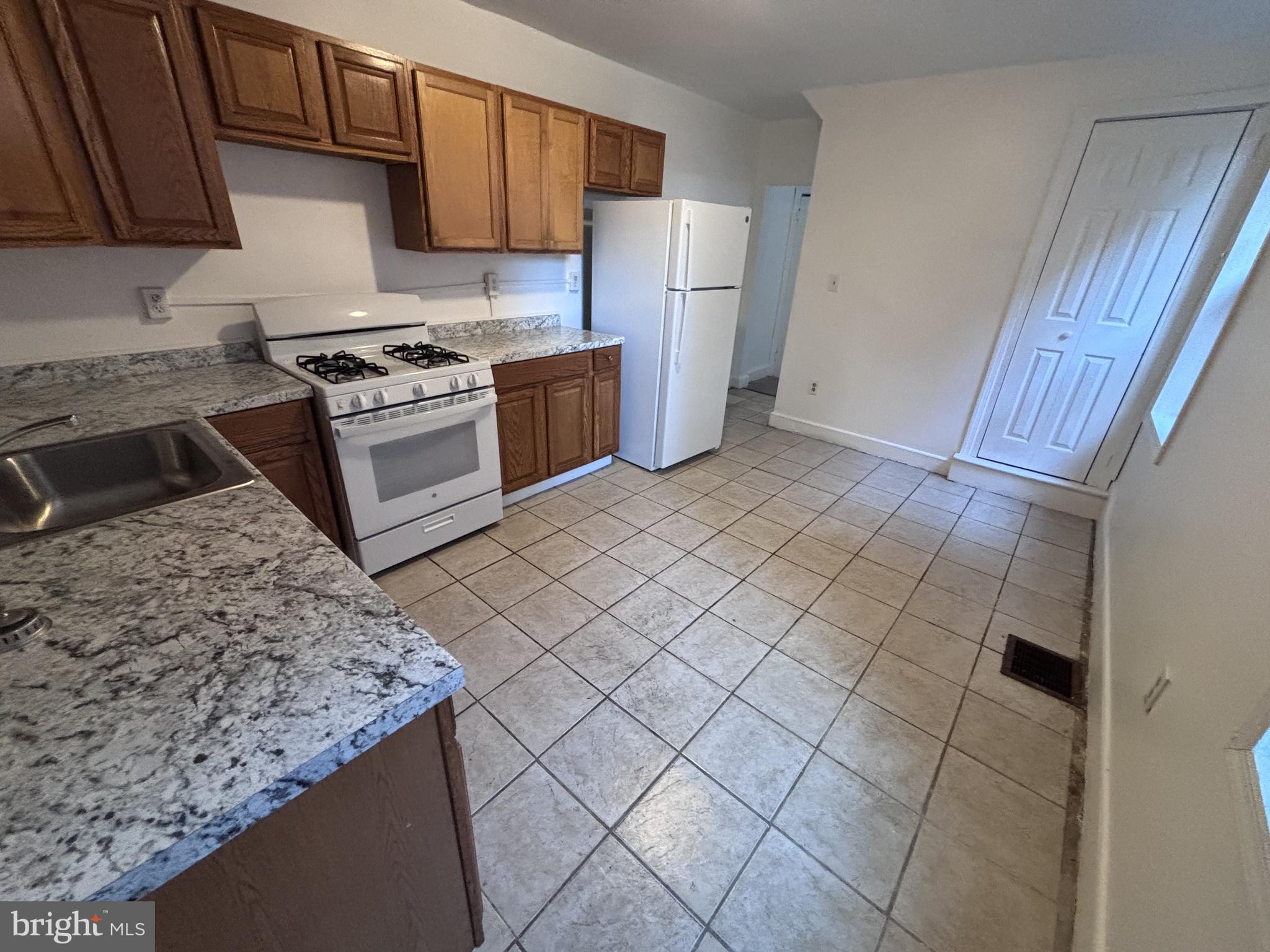 1304 W 4TH STREET