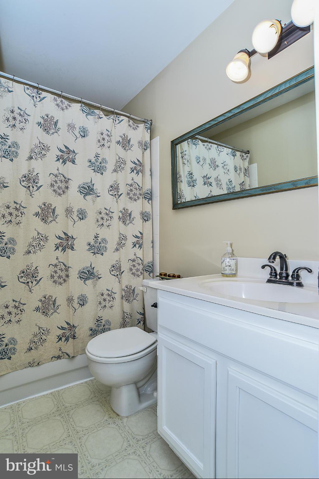 POTOMAC LAKES - Residential