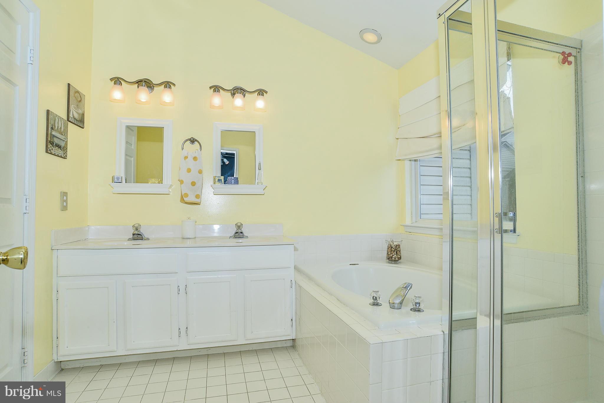 POTOMAC LAKES - Residential