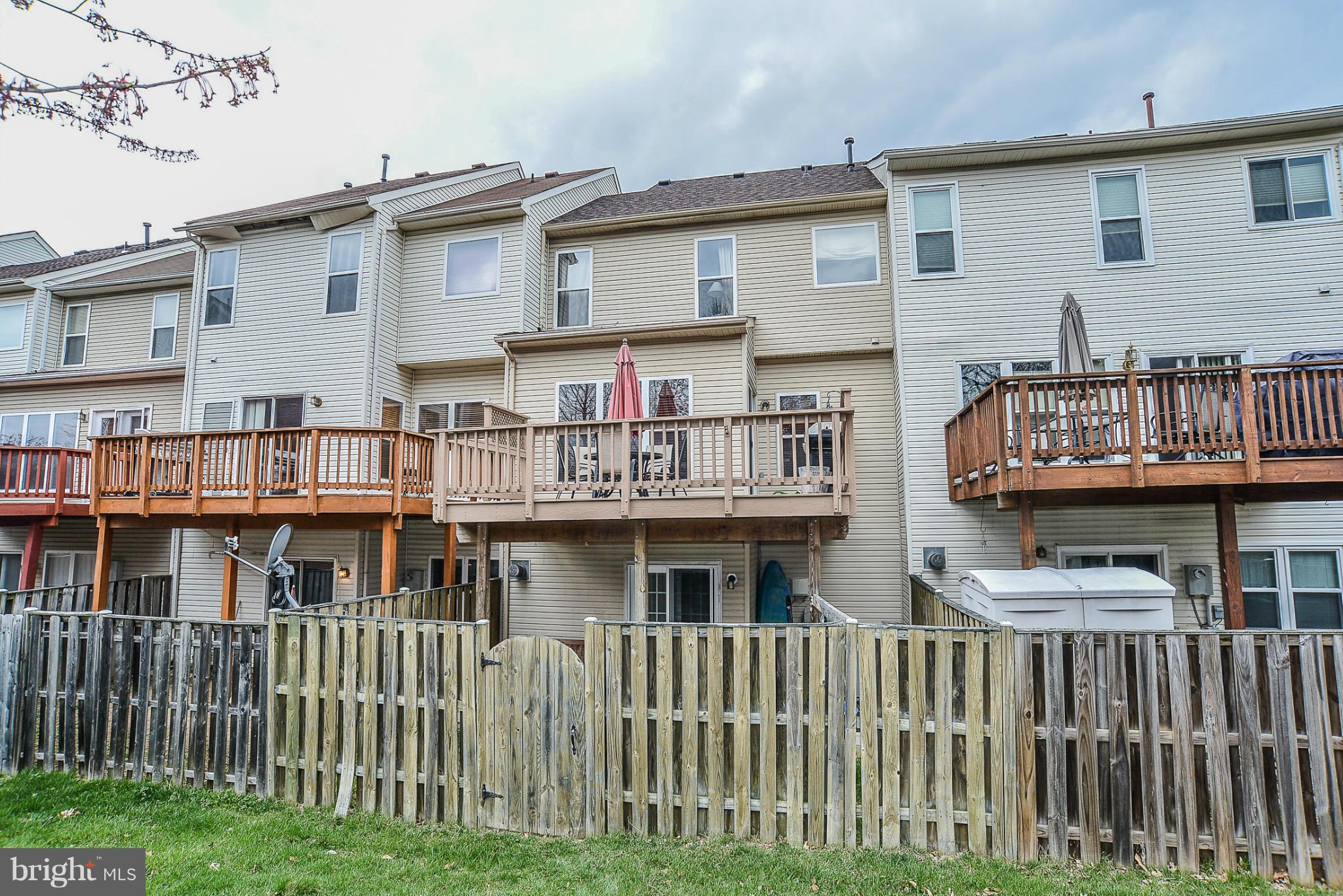 POTOMAC LAKES - Residential