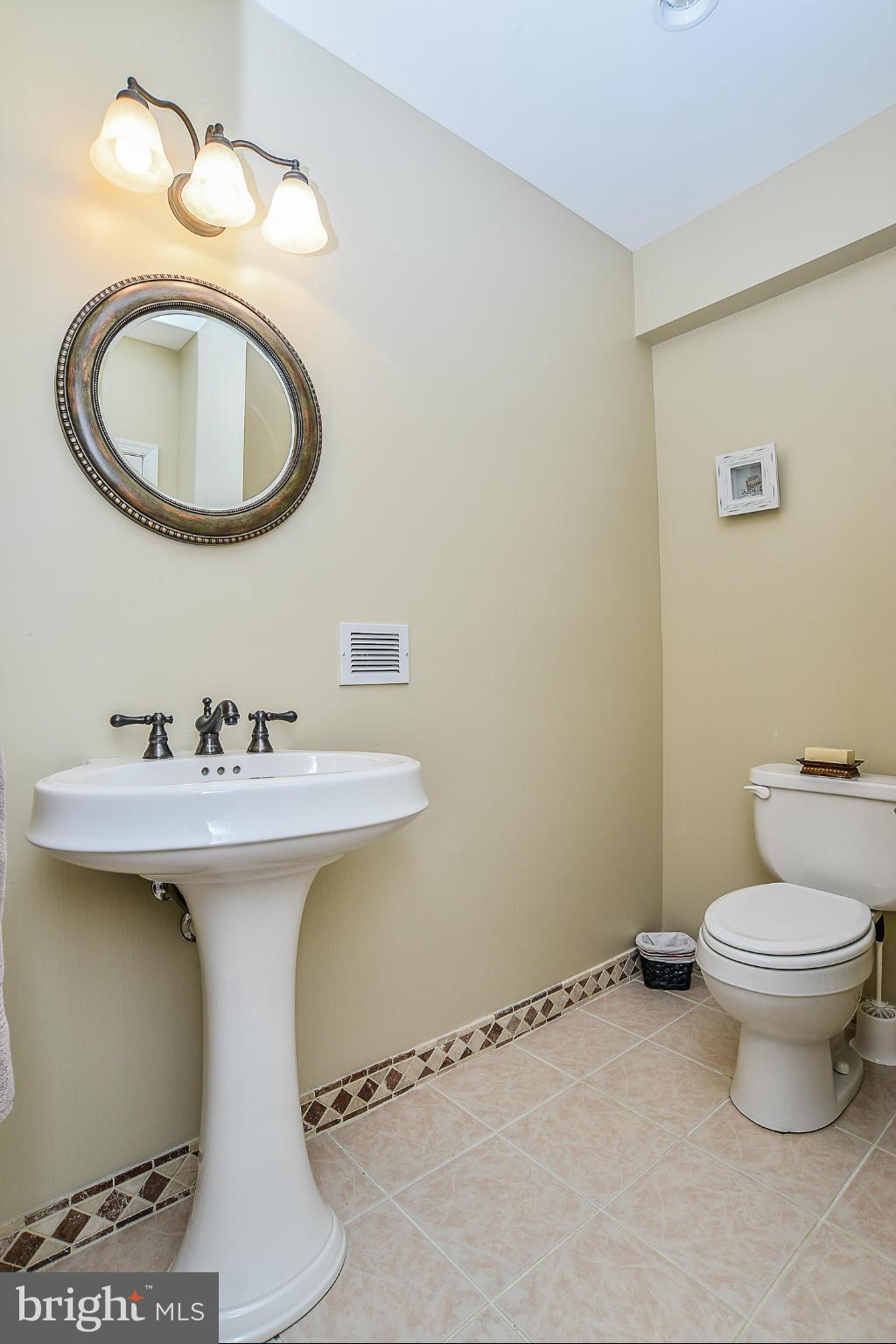 POTOMAC LAKES - Residential