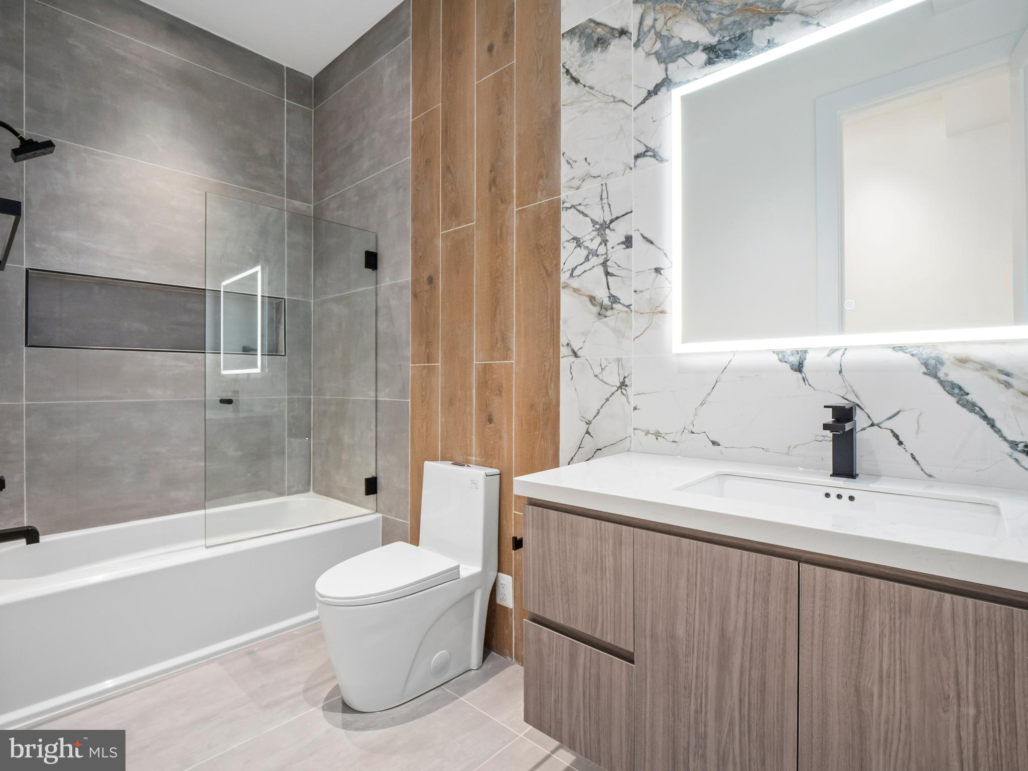 FAIRWAY HILLS - Residential