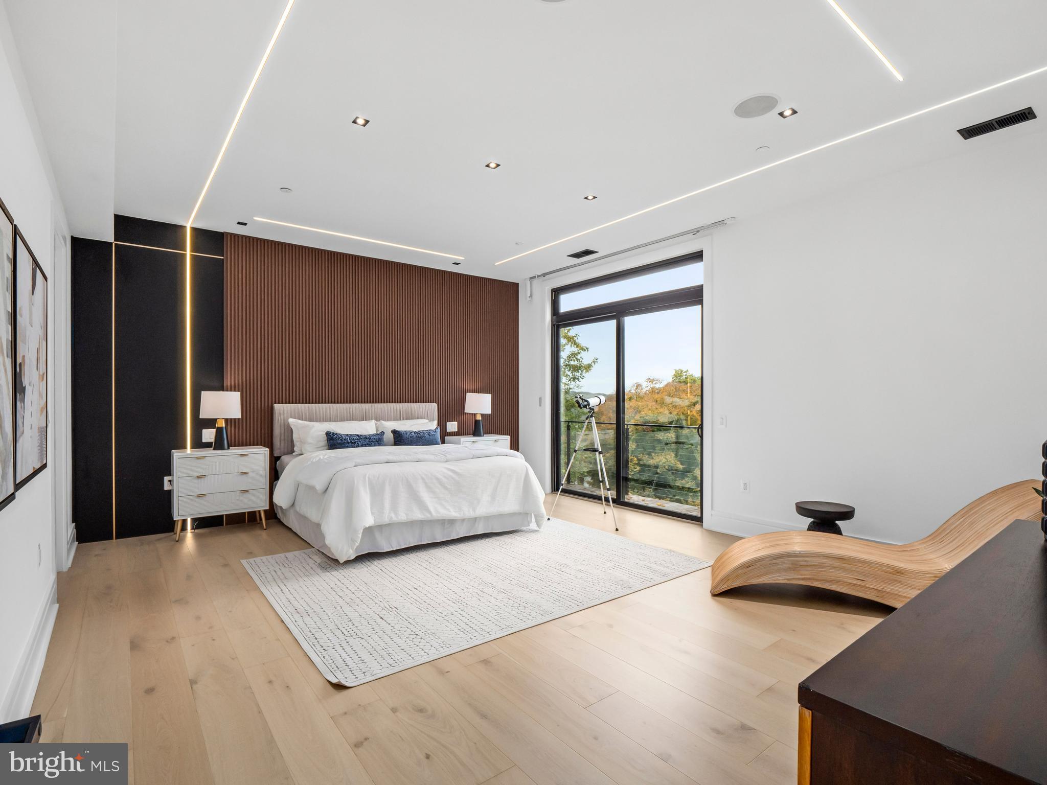 FAIRWAY HILLS - Residential