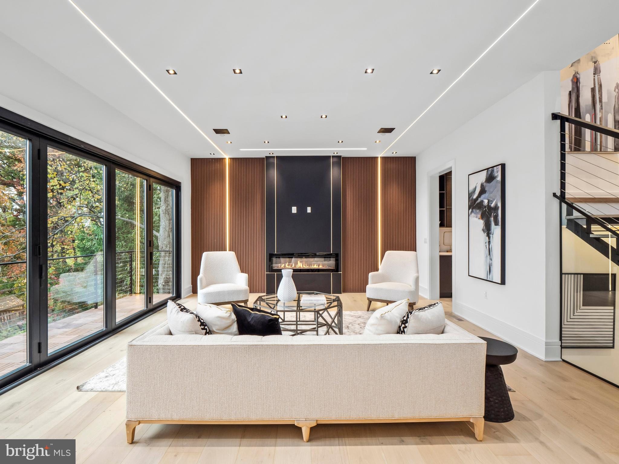 FAIRWAY HILLS - Residential