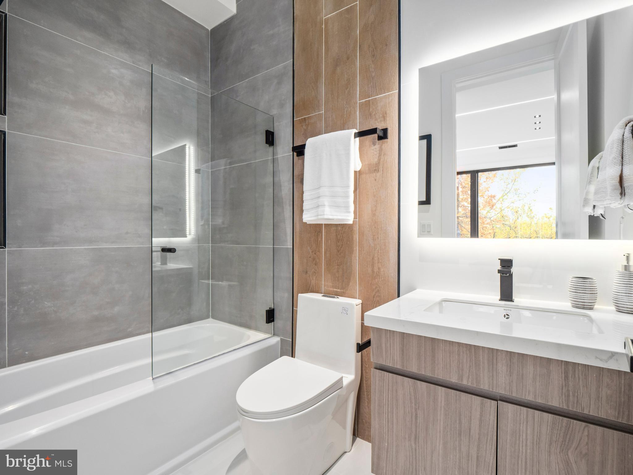 FAIRWAY HILLS - Residential