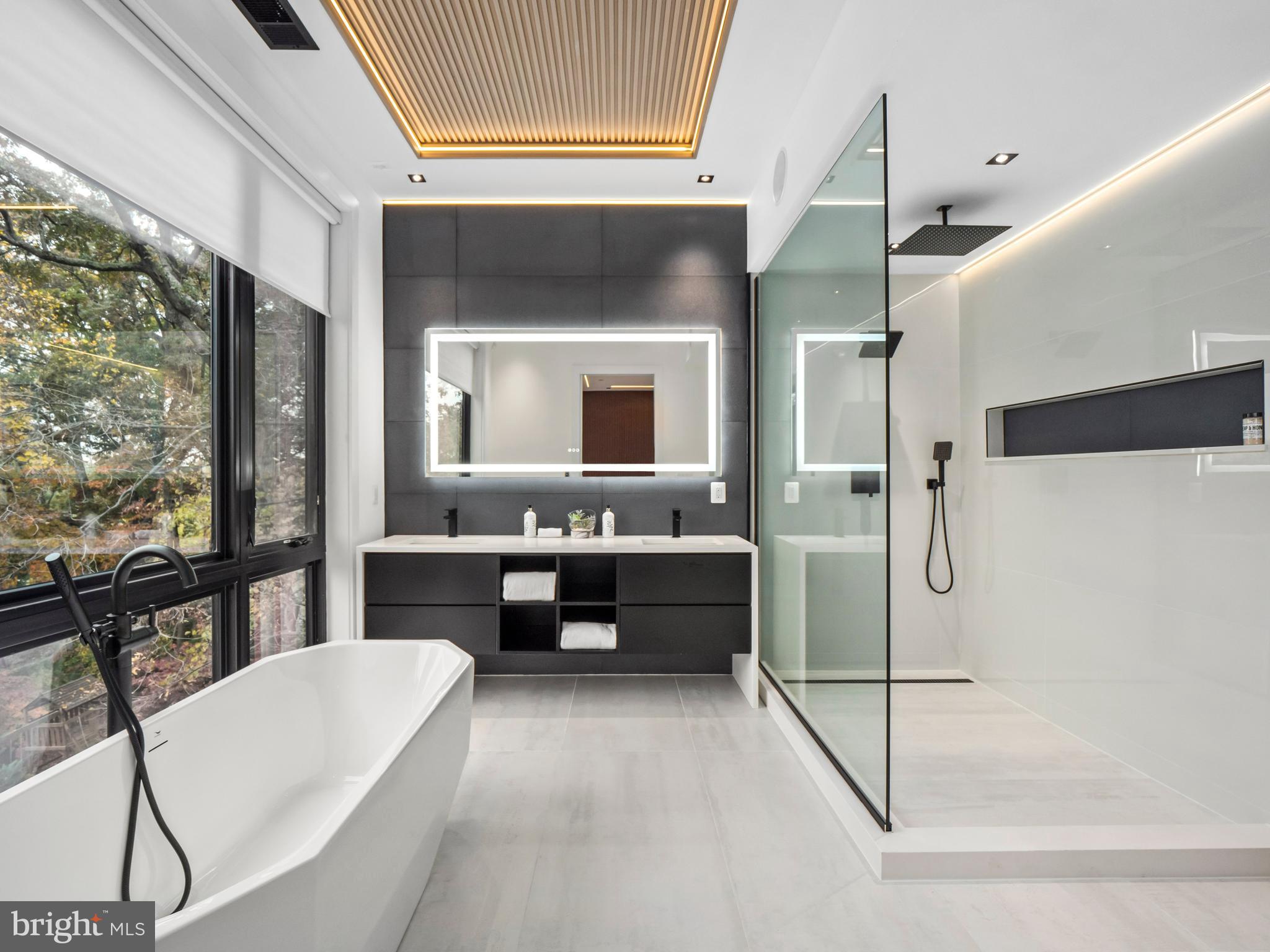 FAIRWAY HILLS - Residential