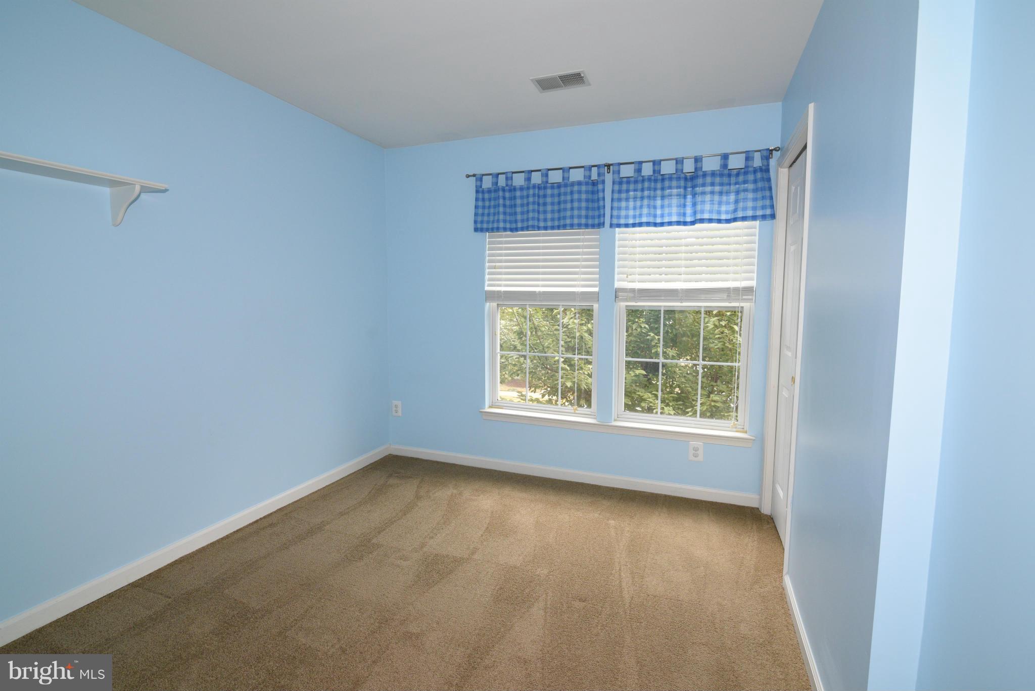 POTOMAC LAKES - Residential