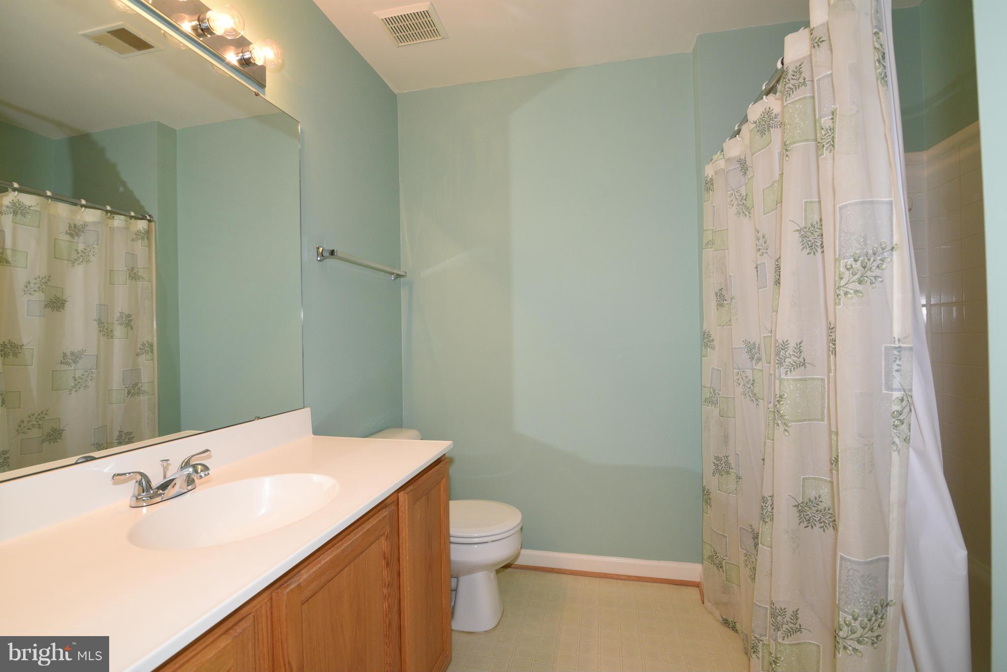 POTOMAC LAKES - Residential