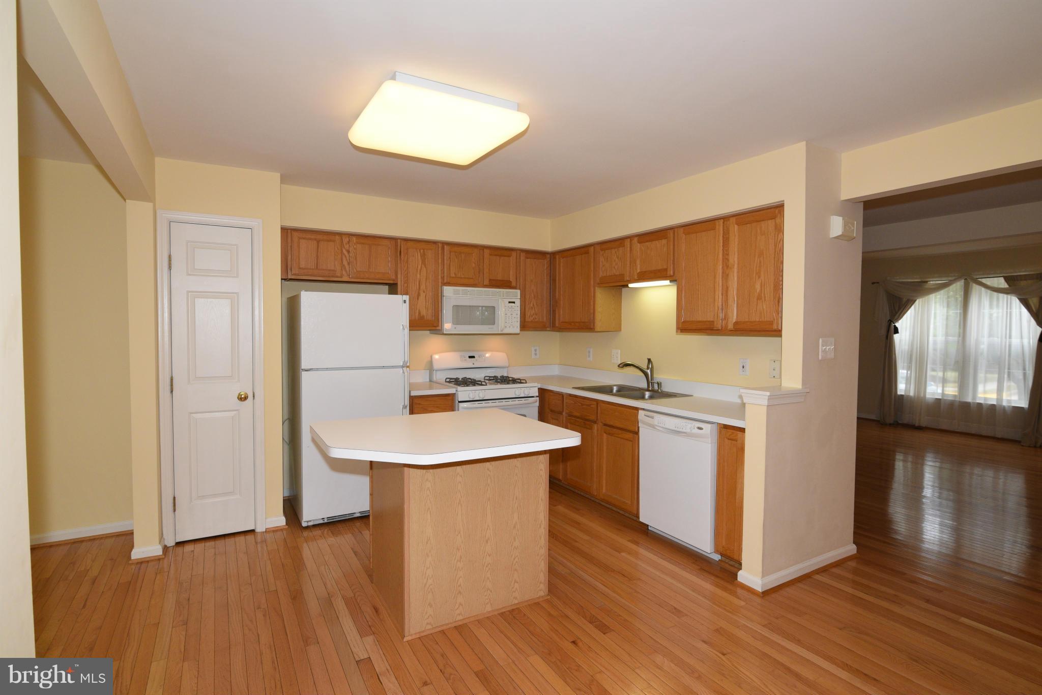 POTOMAC LAKES - Residential