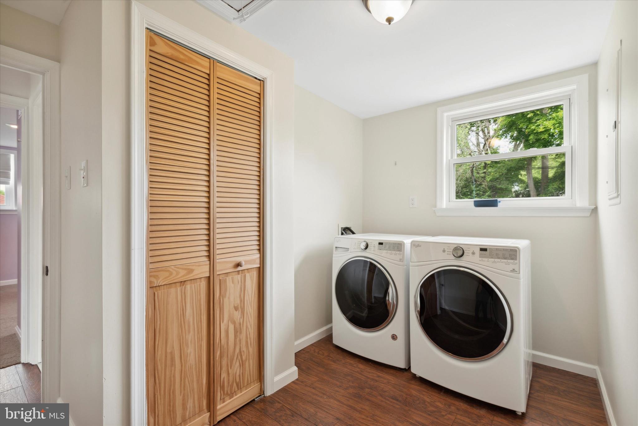 PLYMOUTH VALLEY - Residential