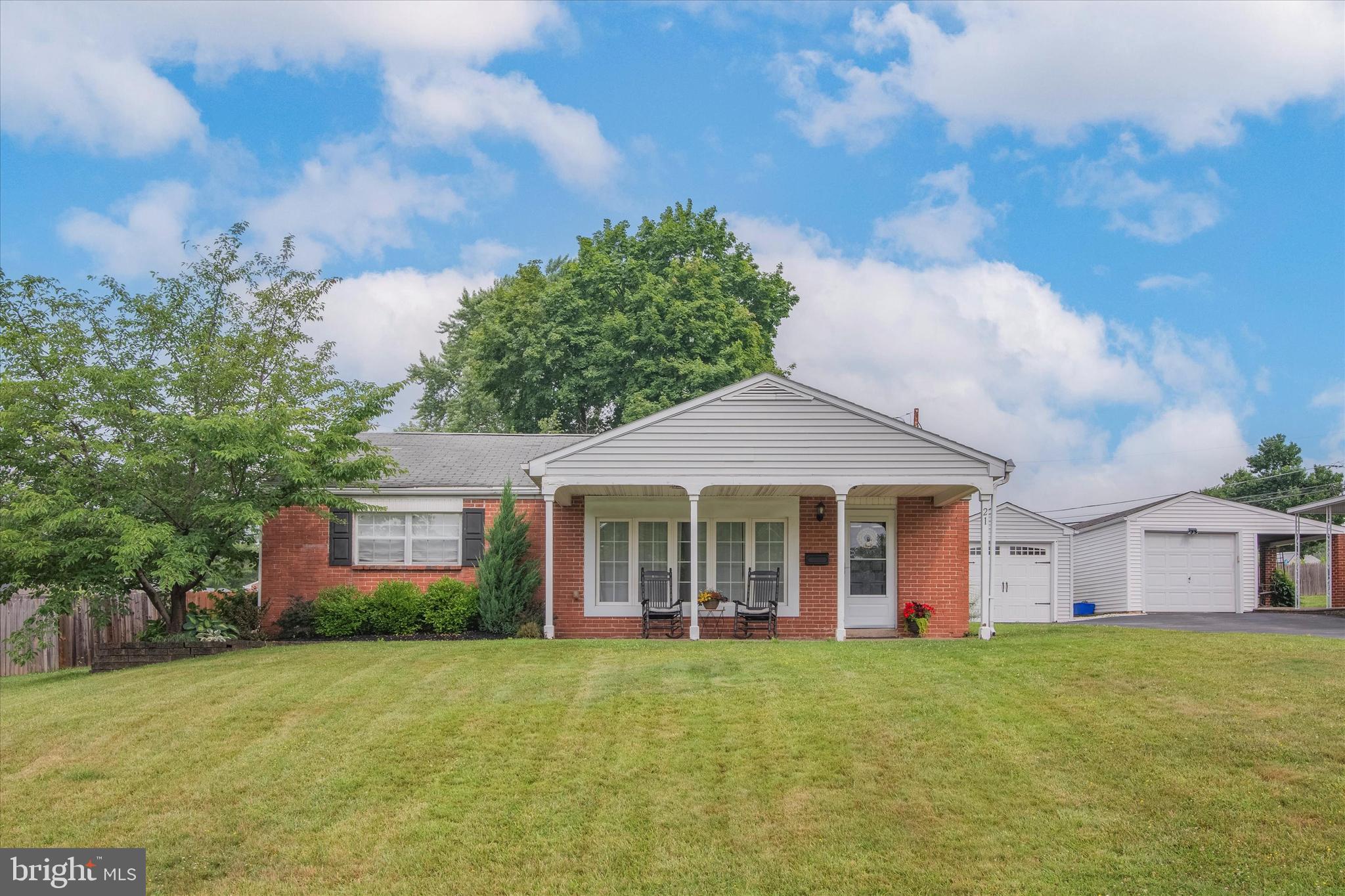 PLYMOUTH VALLEY - Residential