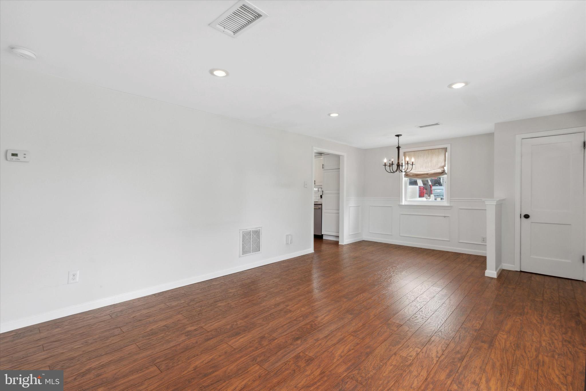 PLYMOUTH VALLEY - Residential