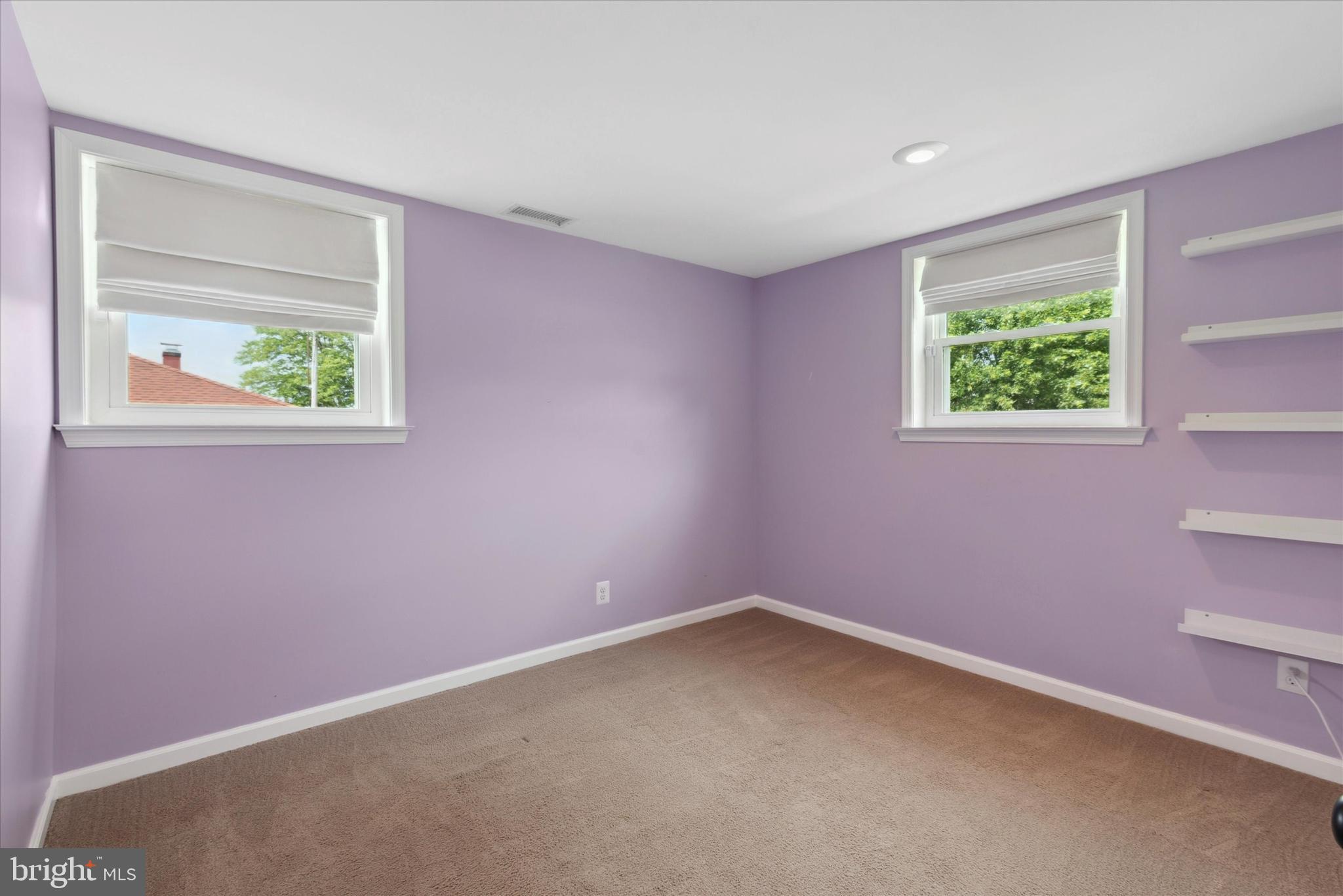 PLYMOUTH VALLEY - Residential