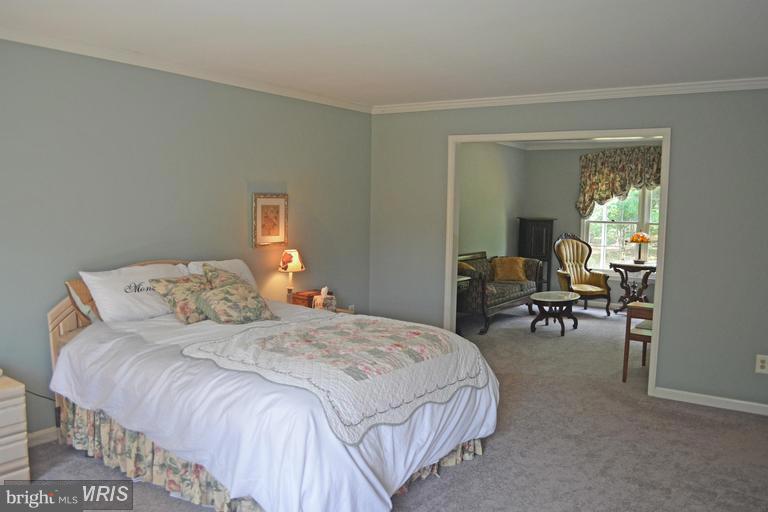 ASHBURN FARM - Residential