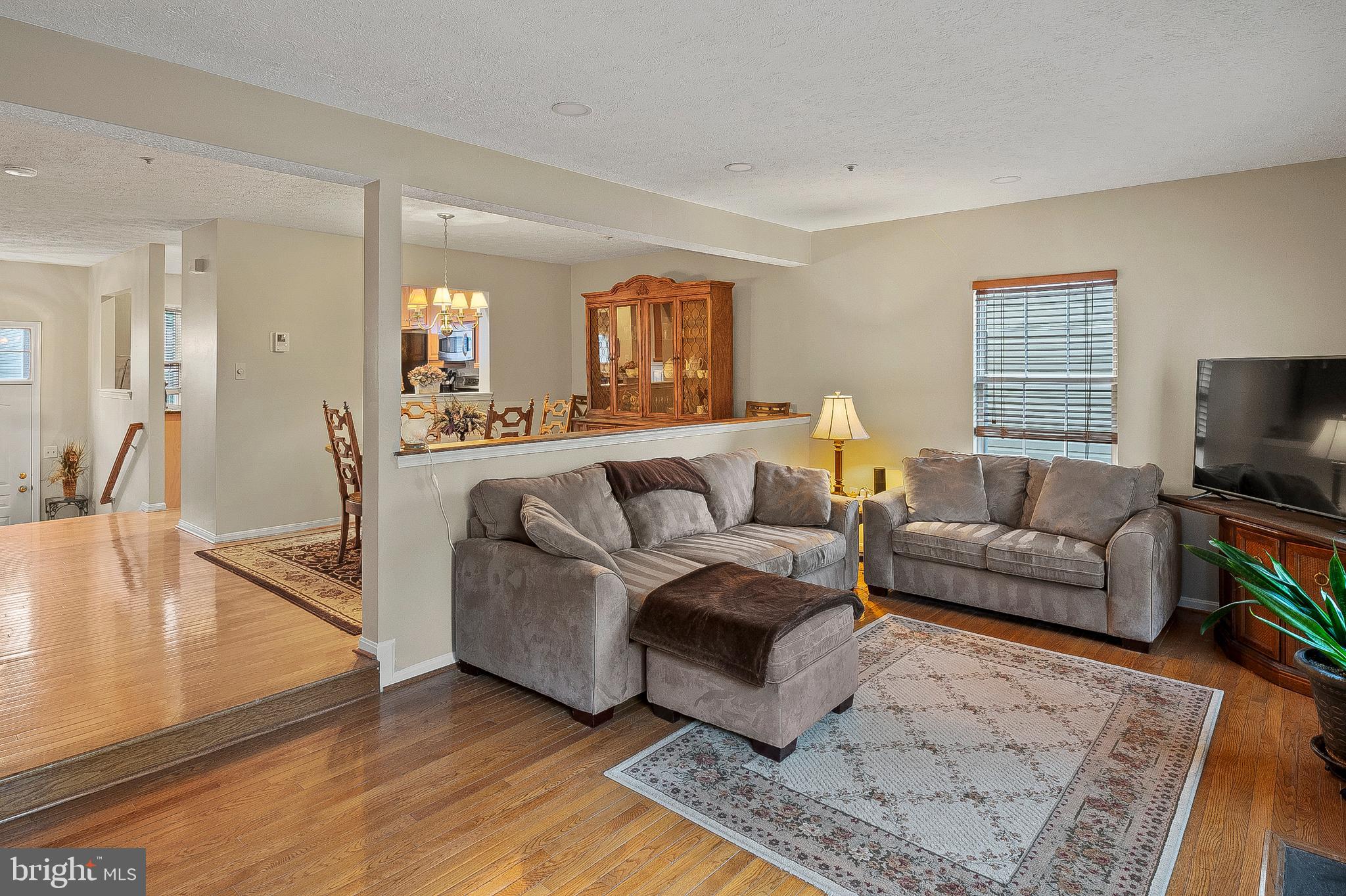 2510 SMOKETREE LANE