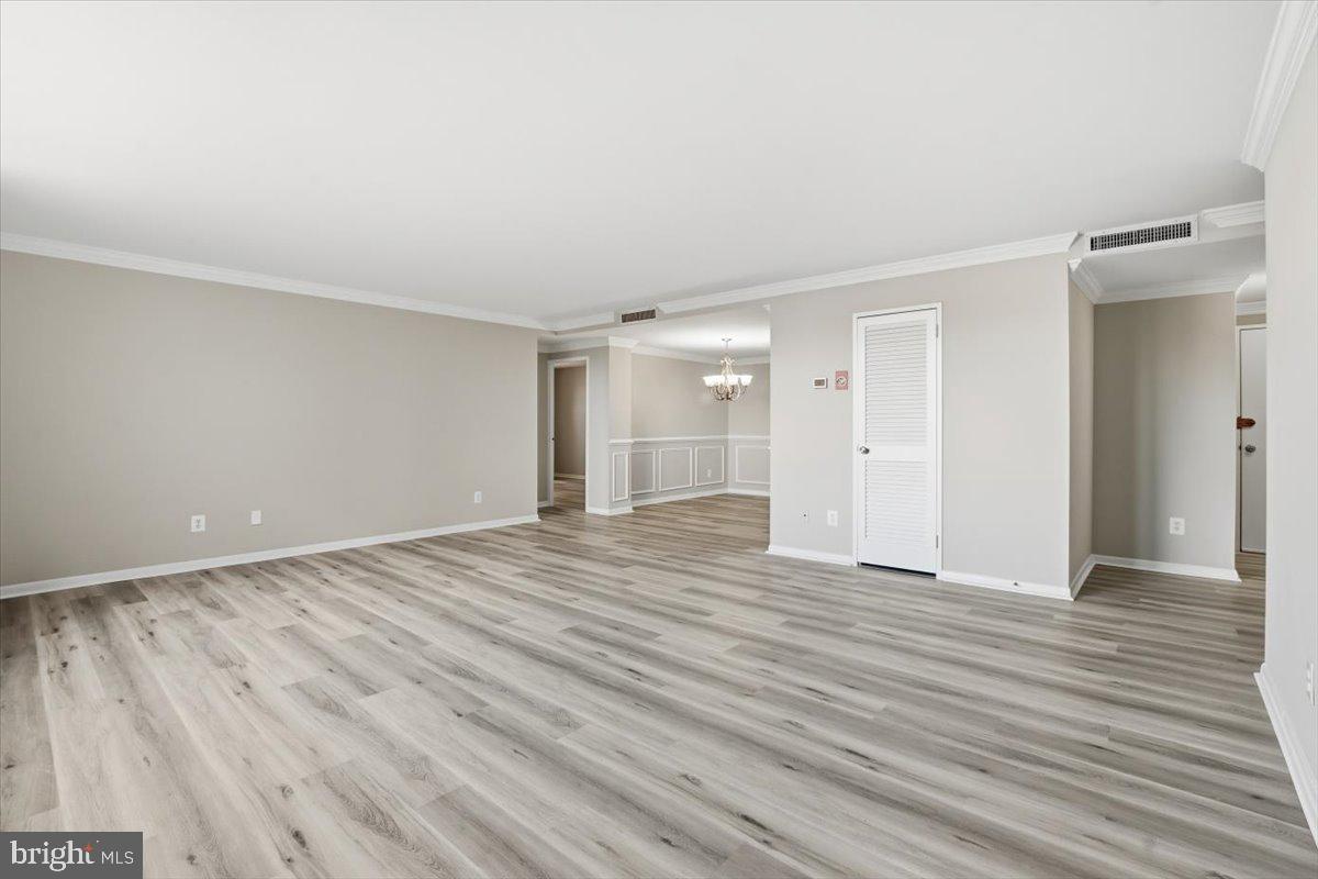 FORTY SIX HUNDRED - Residential