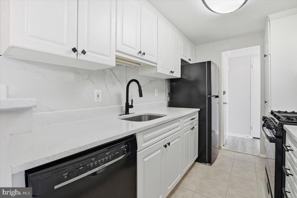 FORTY SIX HUNDRED - Residential