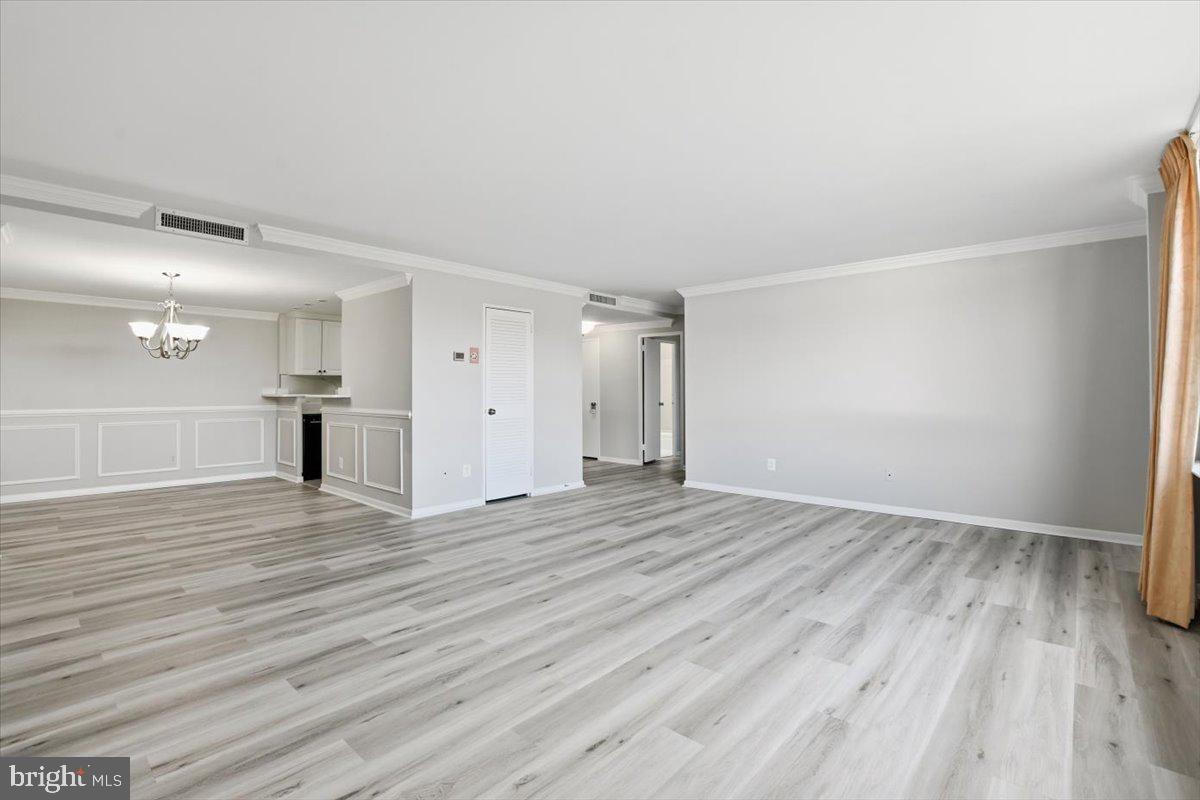 FORTY SIX HUNDRED - Residential