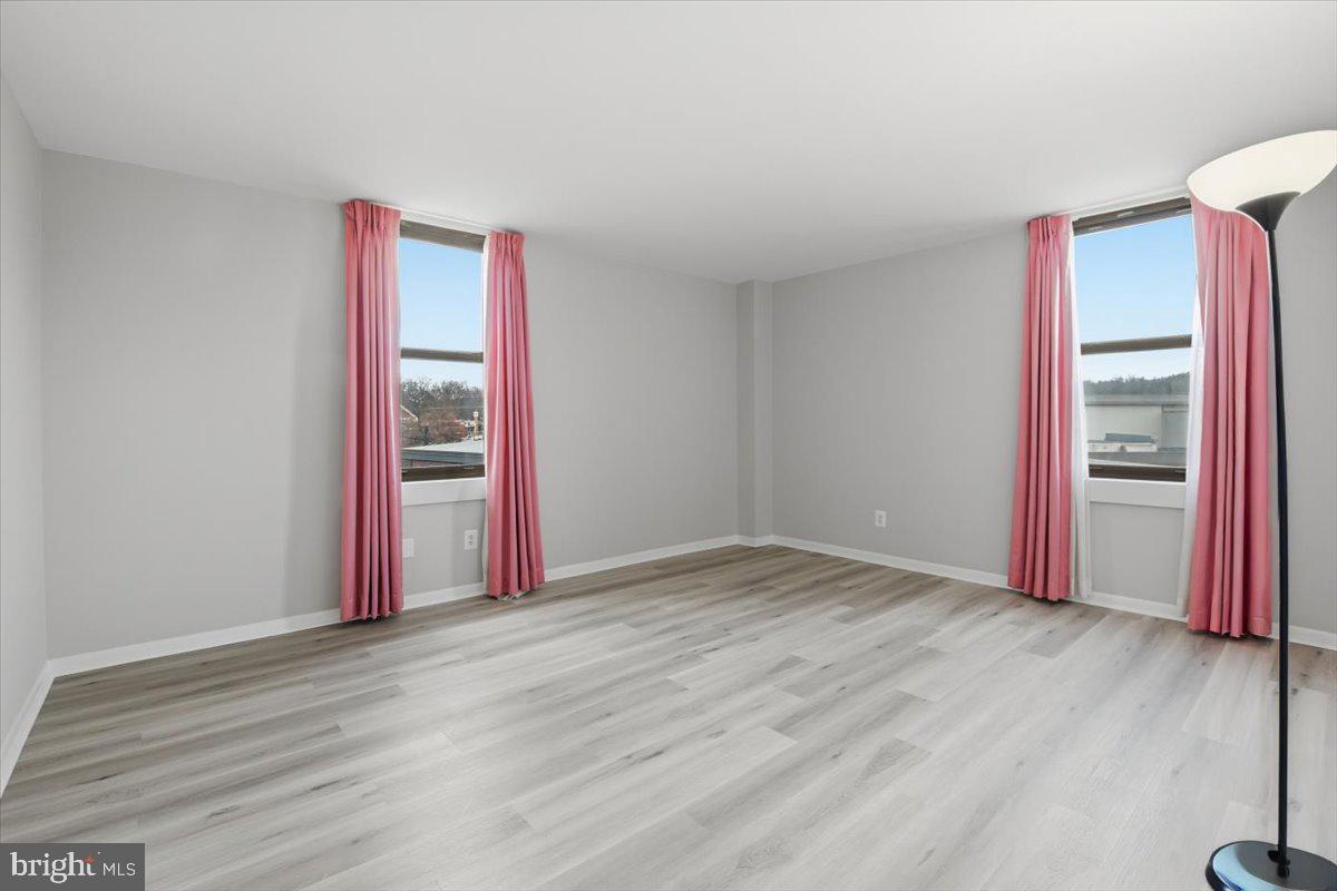 FORTY SIX HUNDRED - Residential