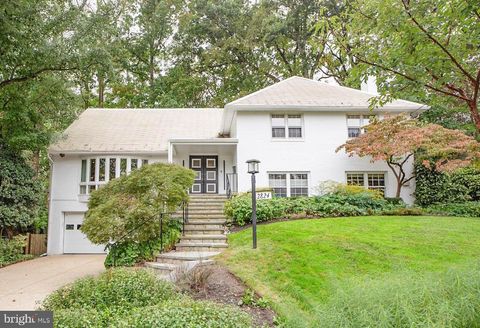 Photo of 2824 Ellicott Street NW, WASHINGTON, DC 20008 (MLS # DCDC2224852) Photo of 2824 Ellicott Street NW, WASHINGTON, DC 20008 (MLS # DCDC2224852)