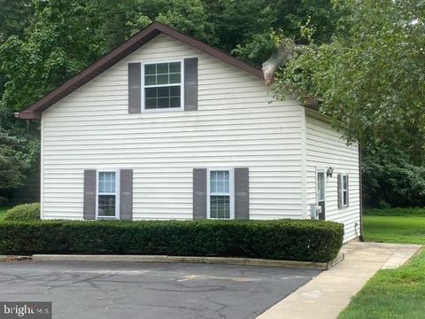 Photo of 123 Oakdale Avenue, WASHINGTON CROSSING, PA 18977 (MLS # PABU2108824)
