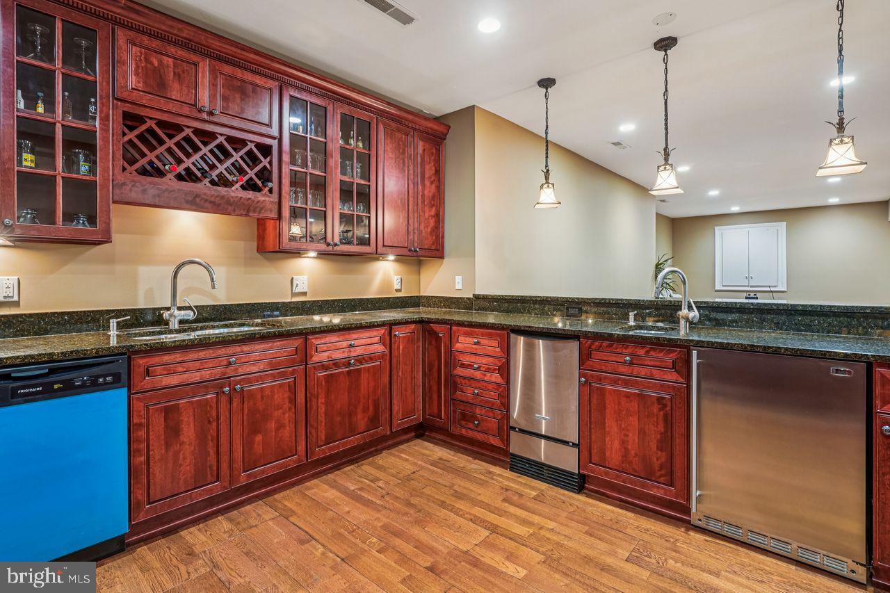 HERITAGE WALK - Residential