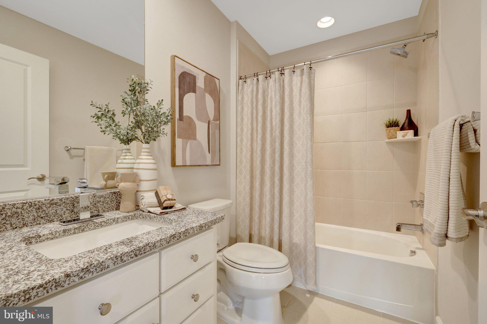 METRO ROW - Residential