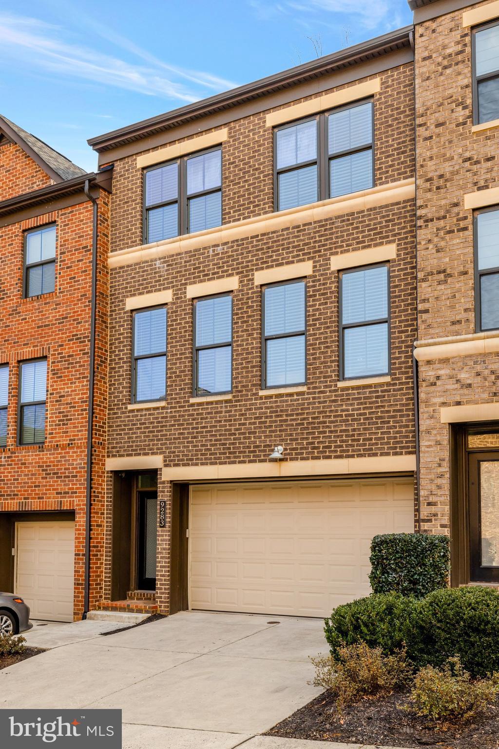 9283 WOOD VIOLET COURT